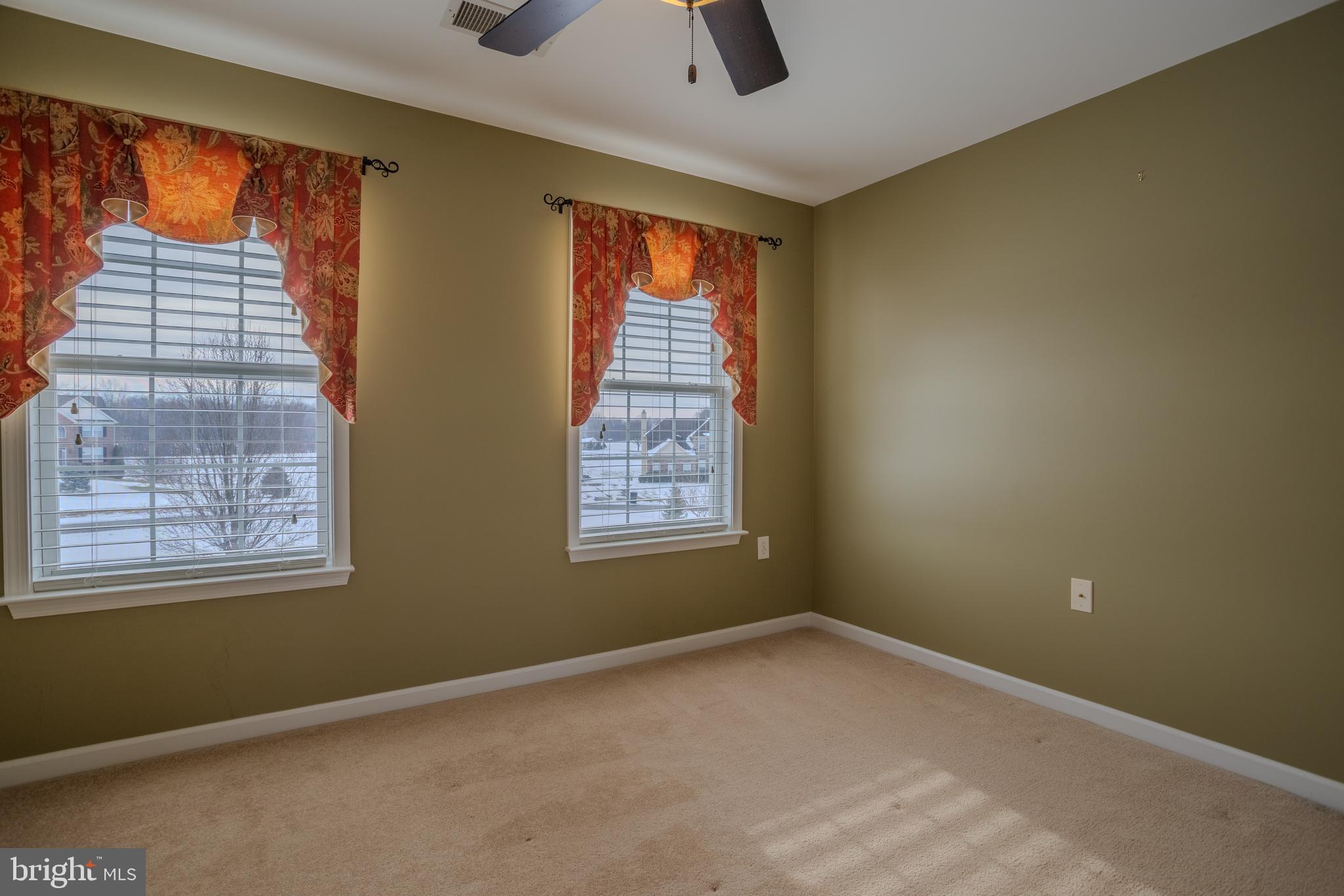 QUARTER FARM - Residential