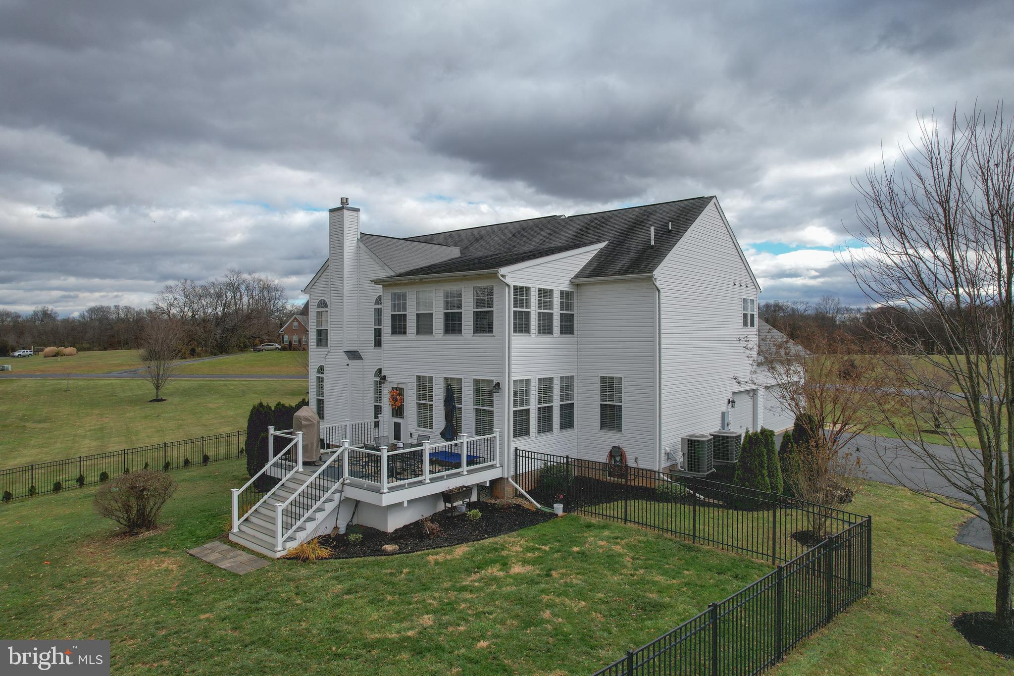 QUARTER FARM - Residential