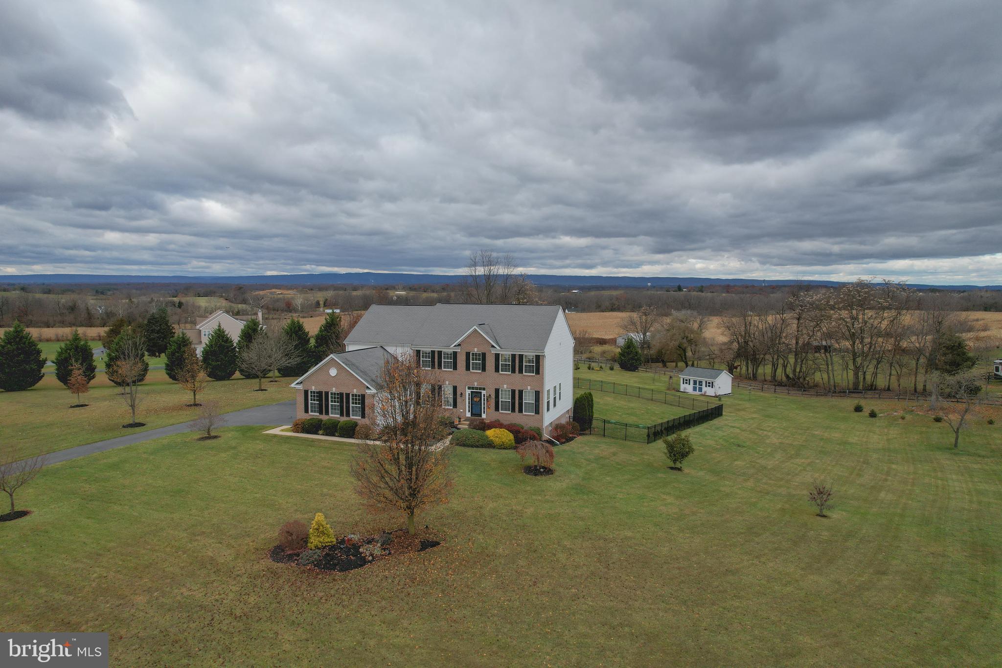 QUARTER FARM - Residential