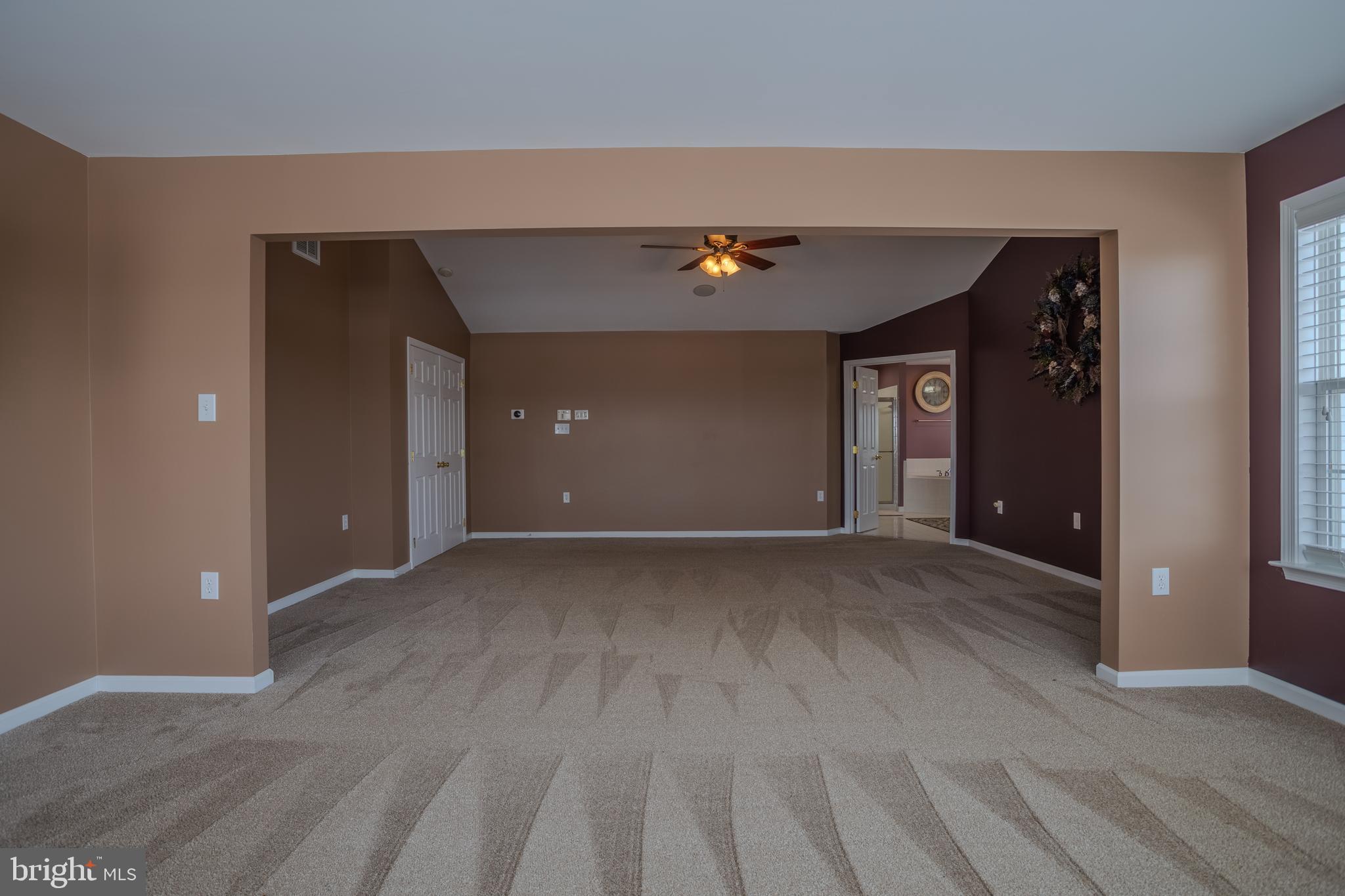 QUARTER FARM - Residential