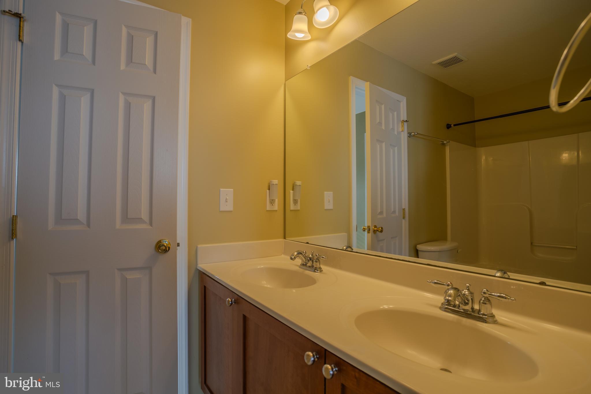 QUARTER FARM - Residential