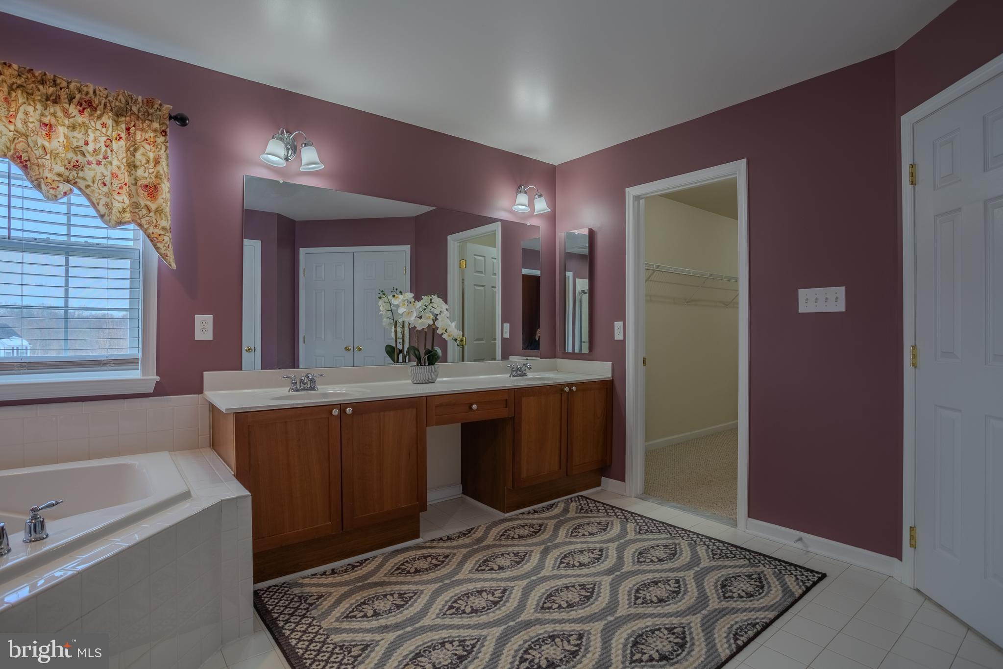 QUARTER FARM - Residential