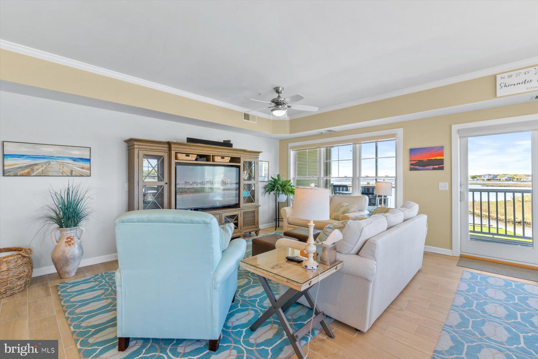 LAGUNA BAY - Residential