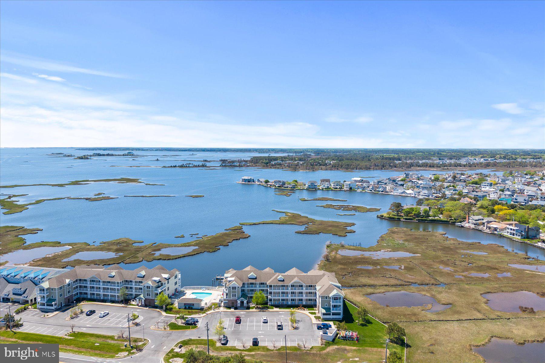 LAGUNA BAY - Residential