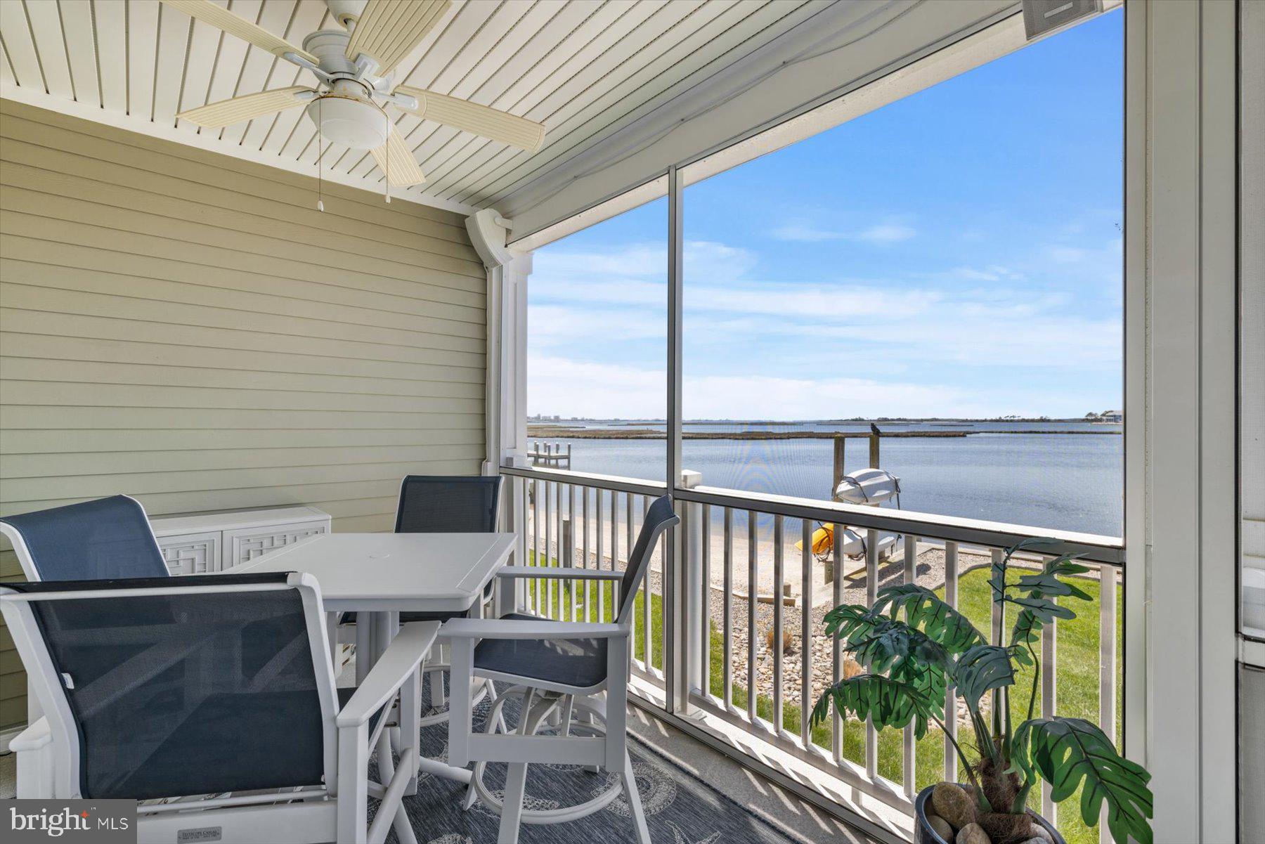 LAGUNA BAY - Residential