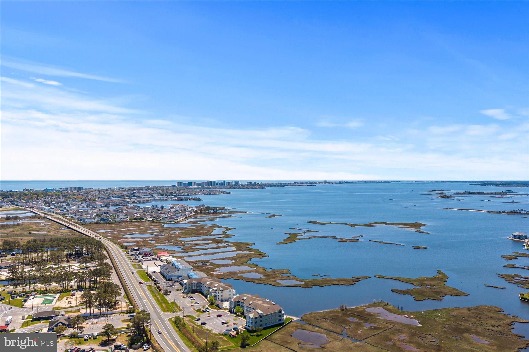 LAGUNA BAY - Residential