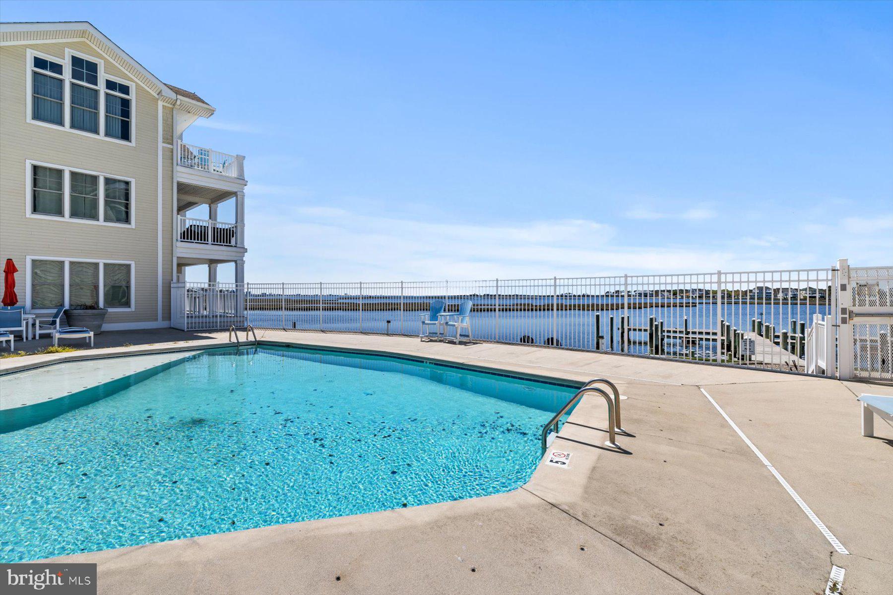 LAGUNA BAY - Residential