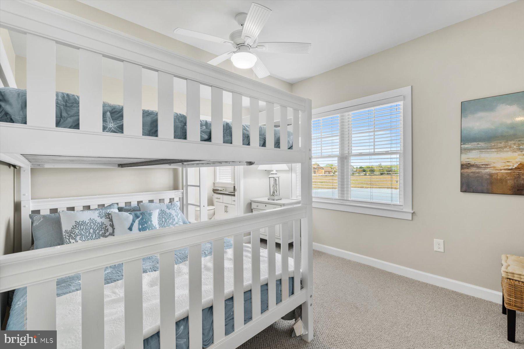 LAGUNA BAY - Residential