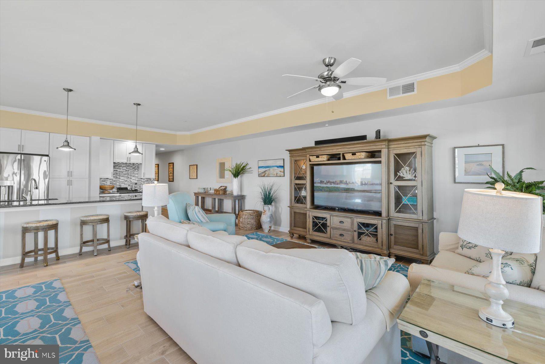 LAGUNA BAY - Residential