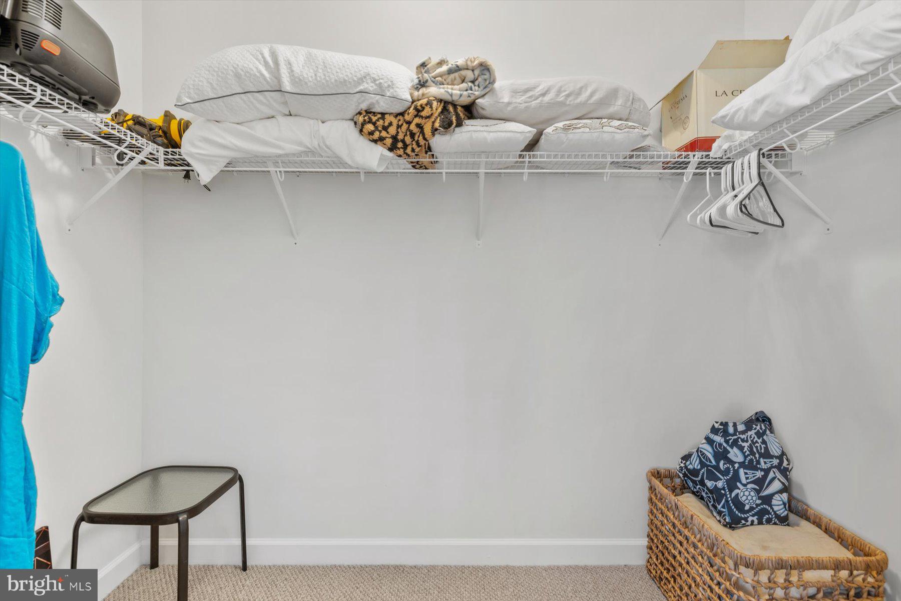 LAGUNA BAY - Residential