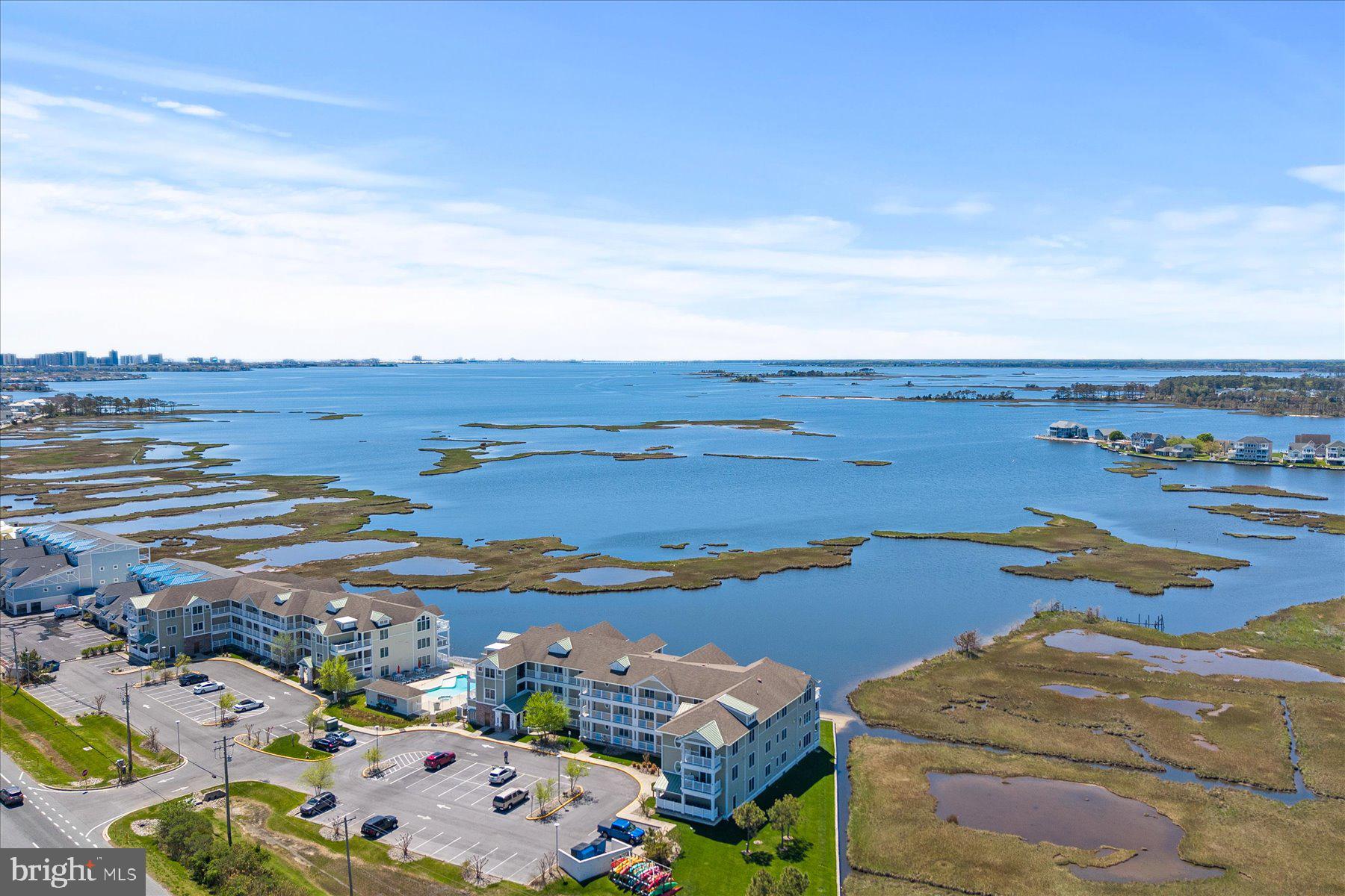 LAGUNA BAY - Residential