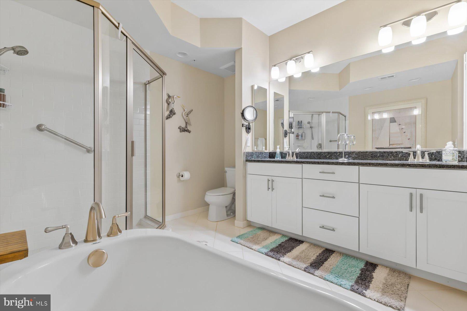 LAGUNA BAY - Residential