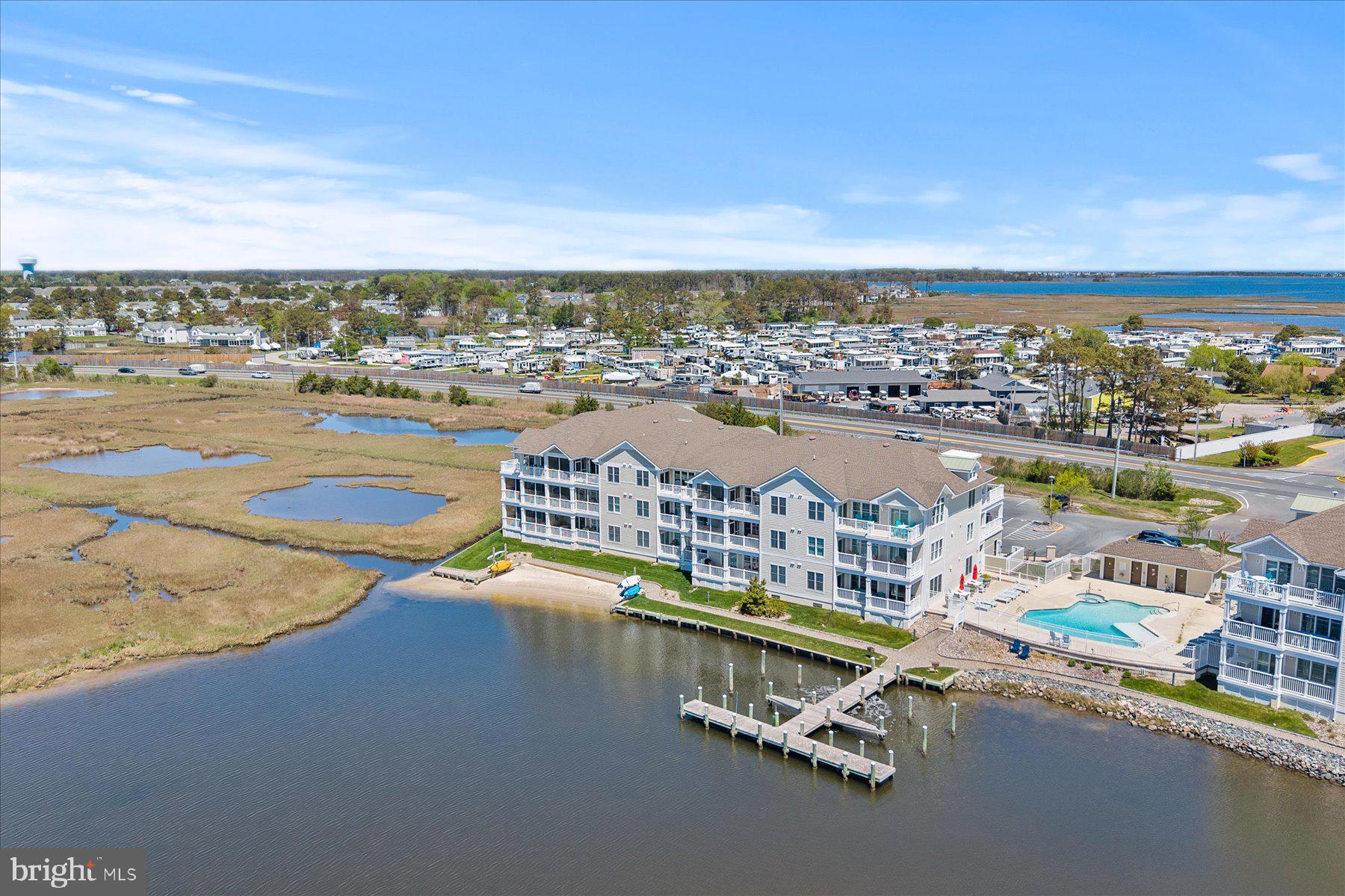 LAGUNA BAY - Residential