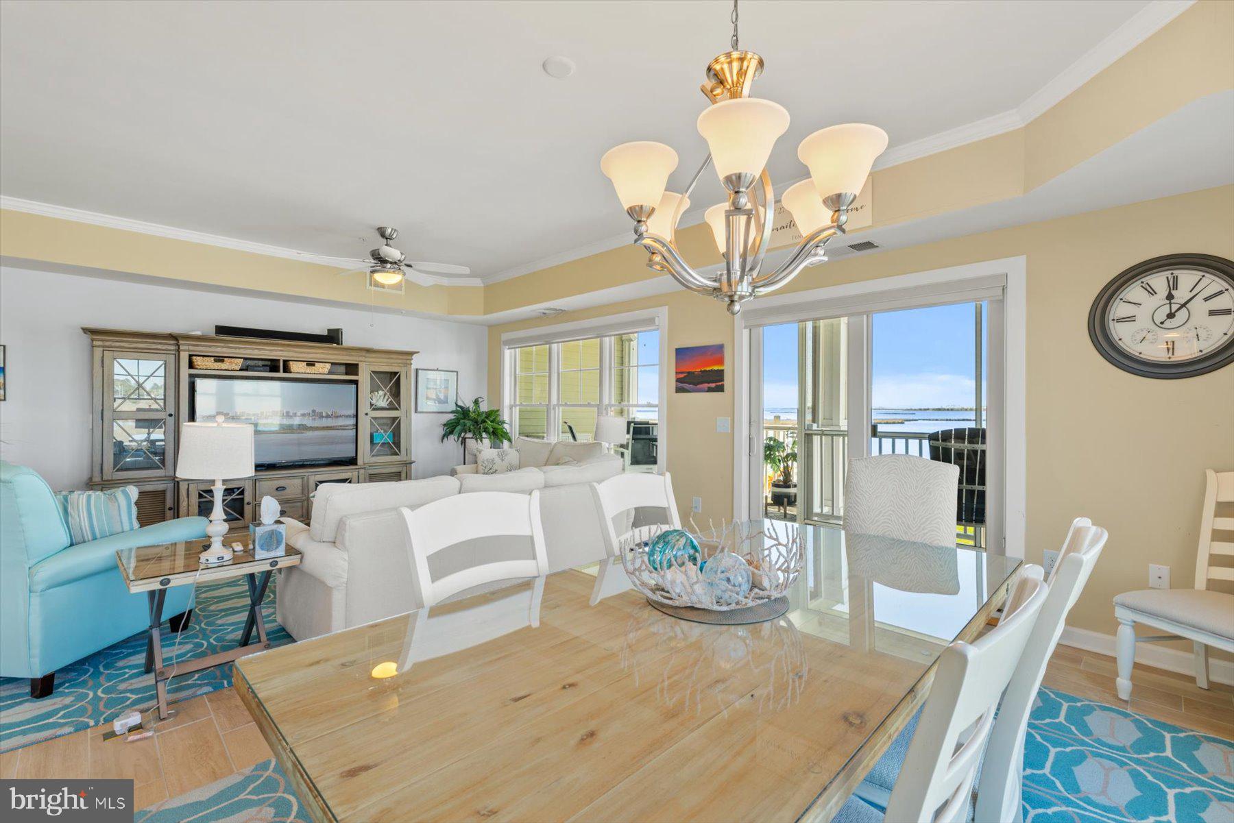 LAGUNA BAY - Residential