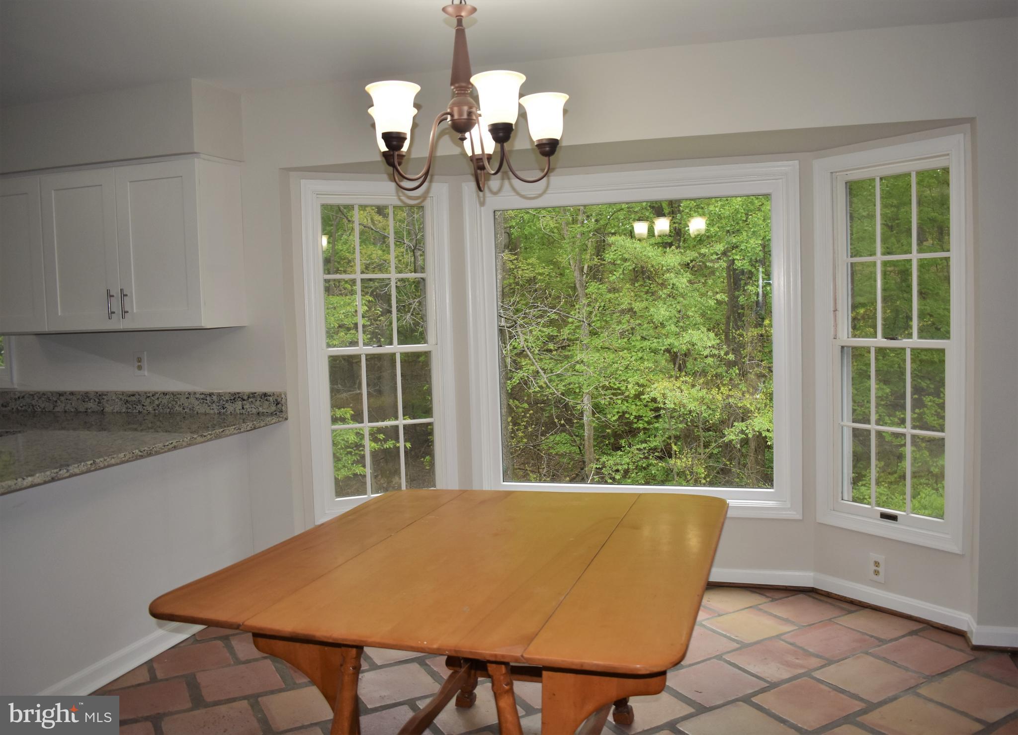 KINGS VALLEY MANOR - Residential Lease