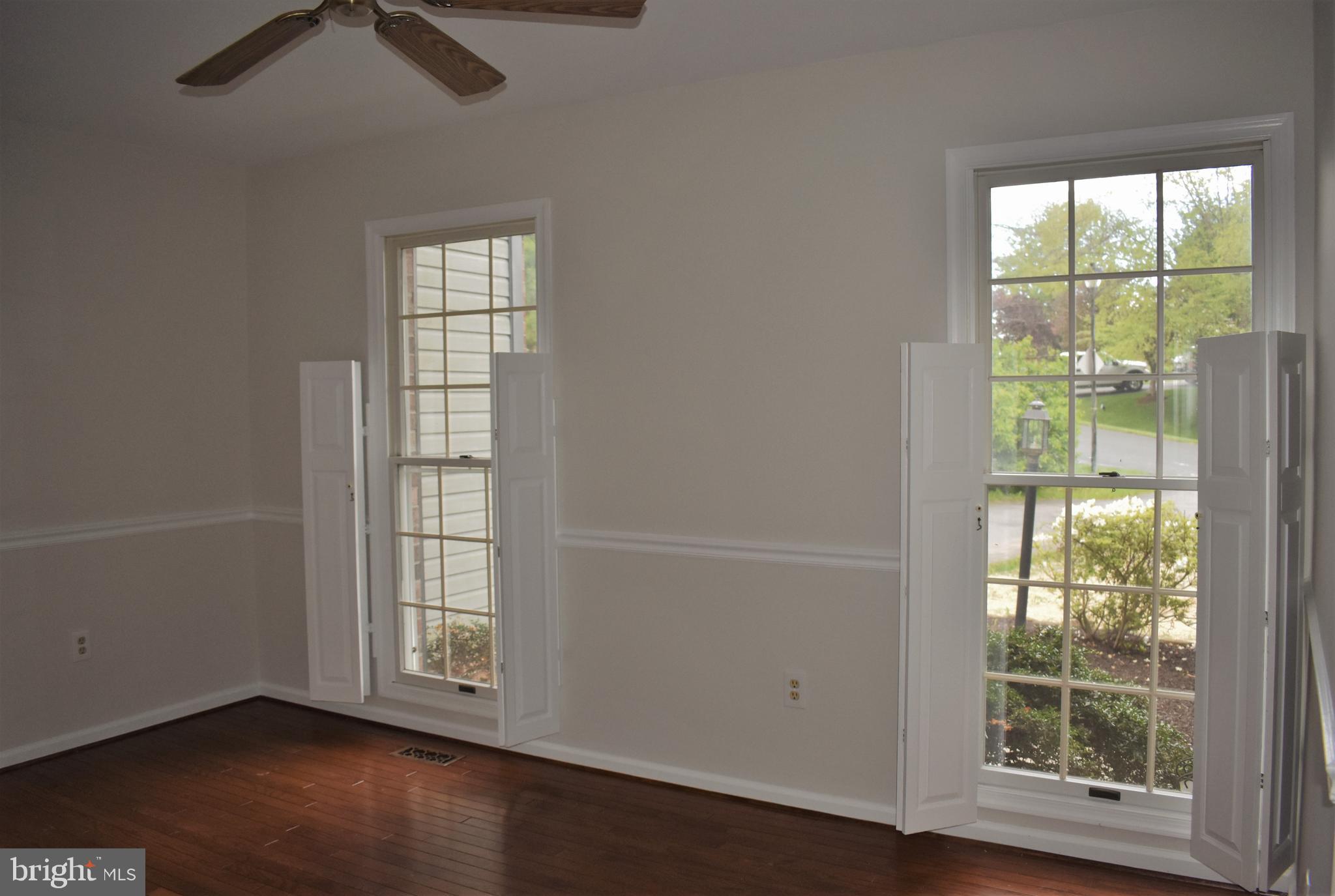 KINGS VALLEY MANOR - Residential Lease