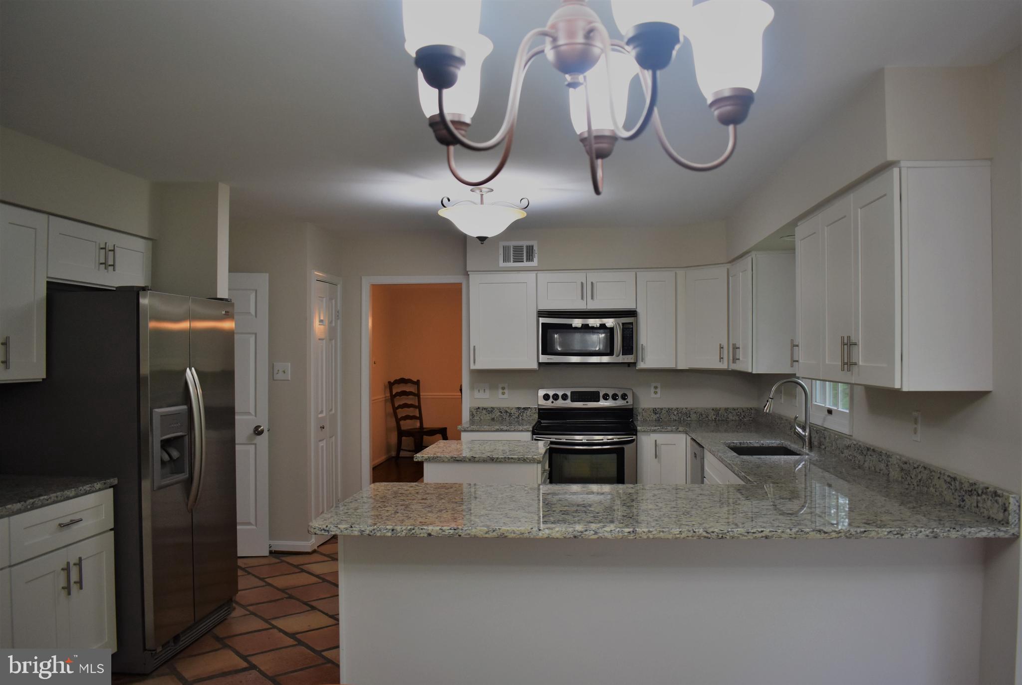 KINGS VALLEY MANOR - Residential Lease