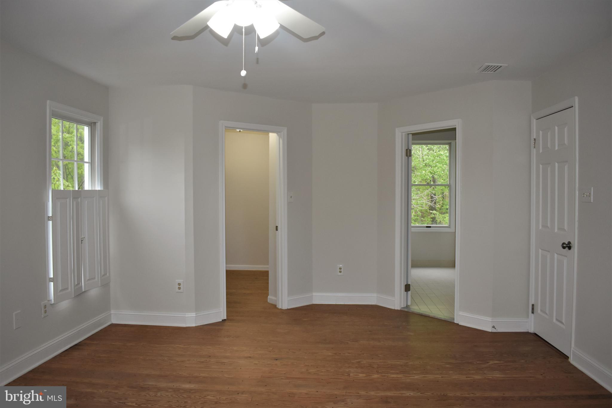 KINGS VALLEY MANOR - Residential Lease