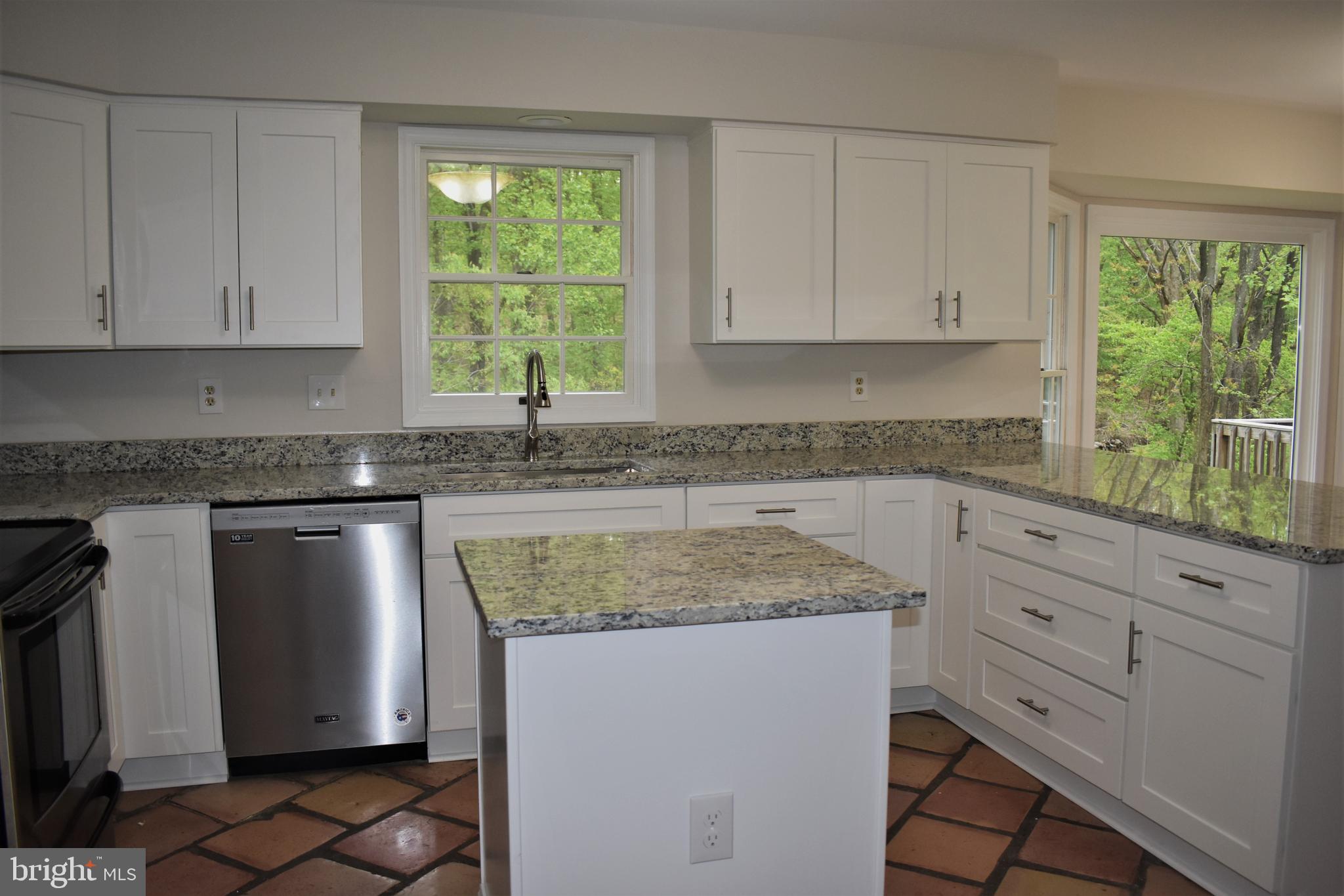 KINGS VALLEY MANOR - Residential Lease