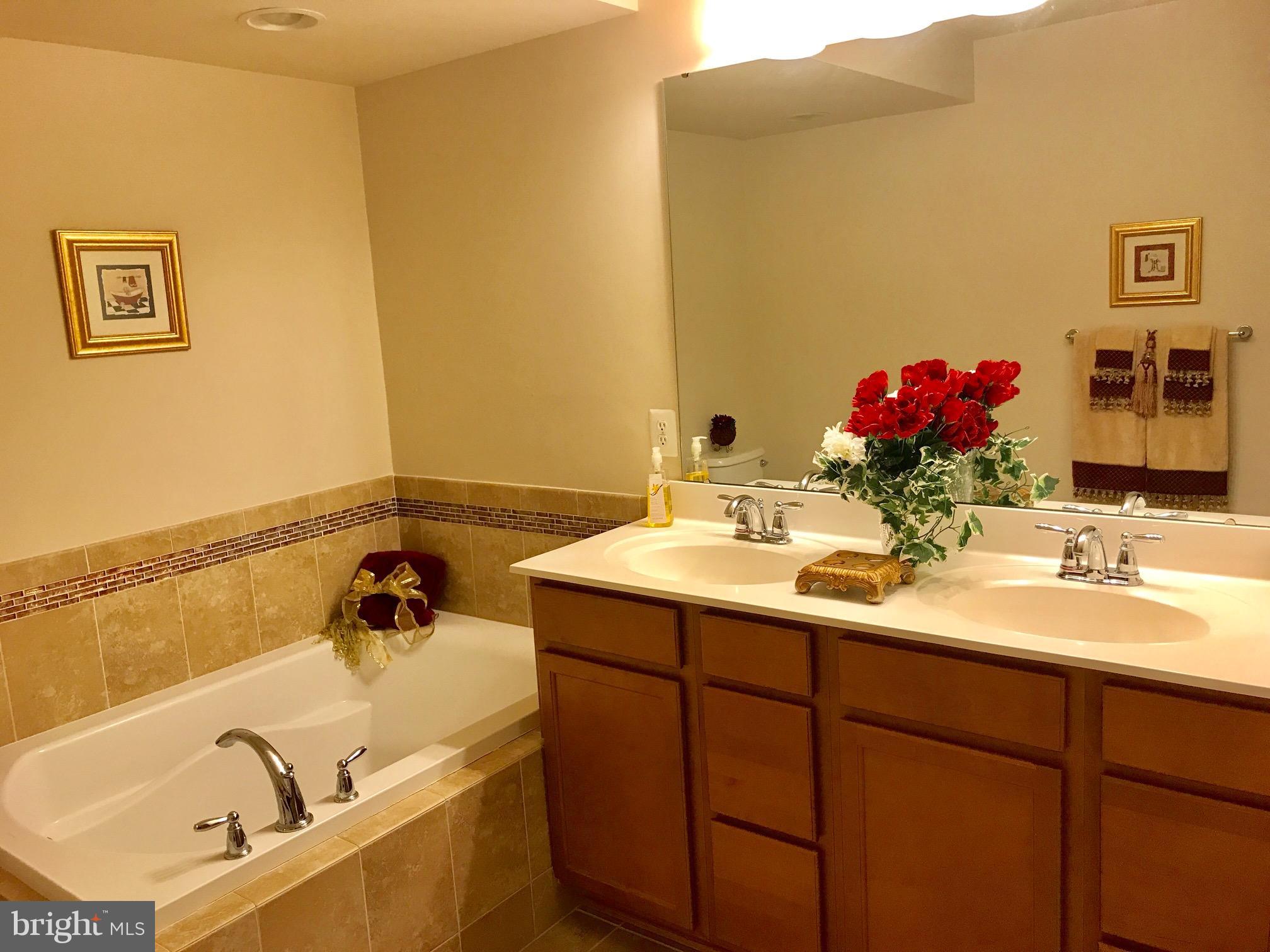 THE PRESERVE AT PISCATAWAY - Residential Lease