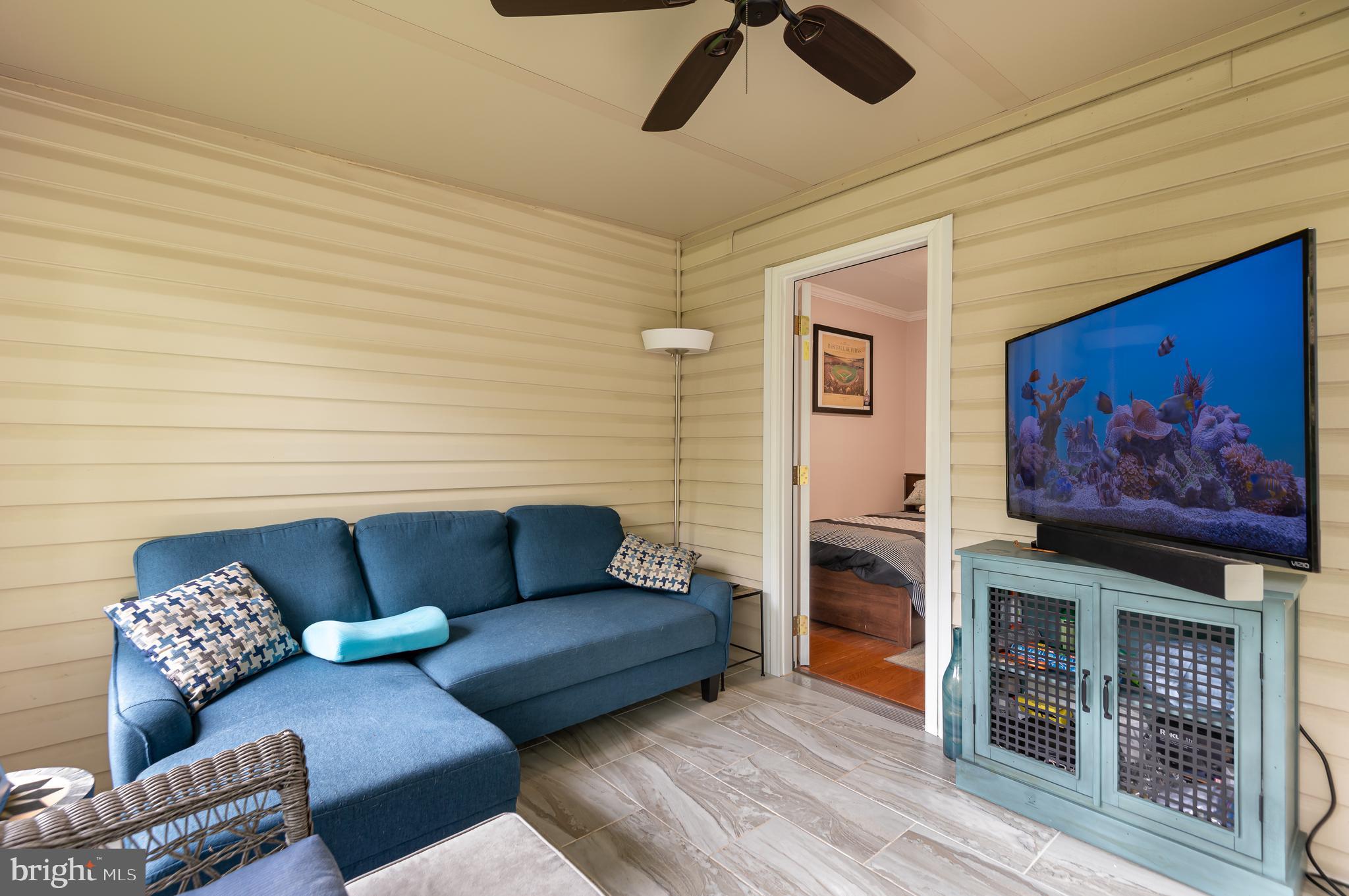 BURGUNDY VILLAGE - Residential