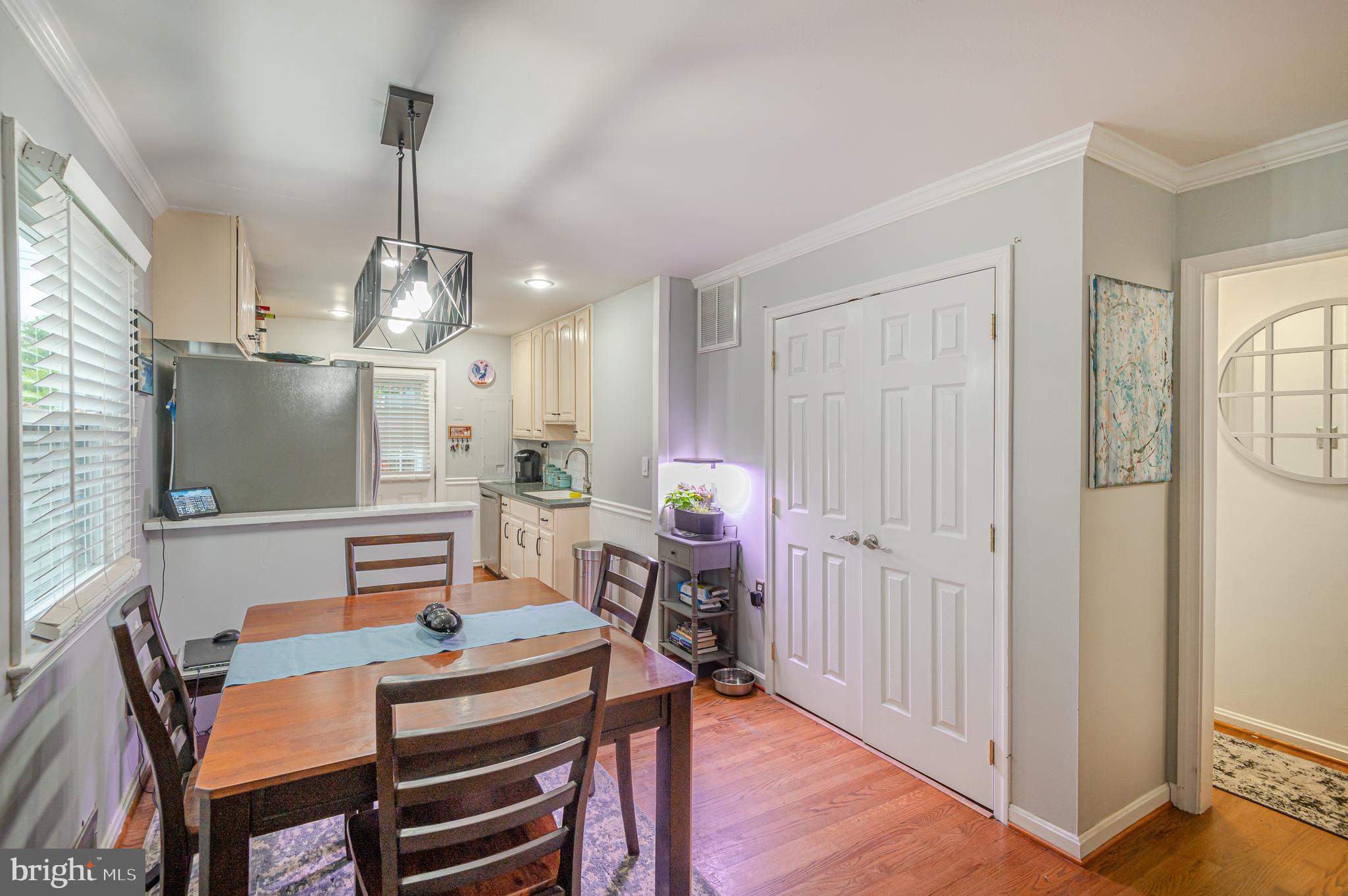 BURGUNDY VILLAGE - Residential