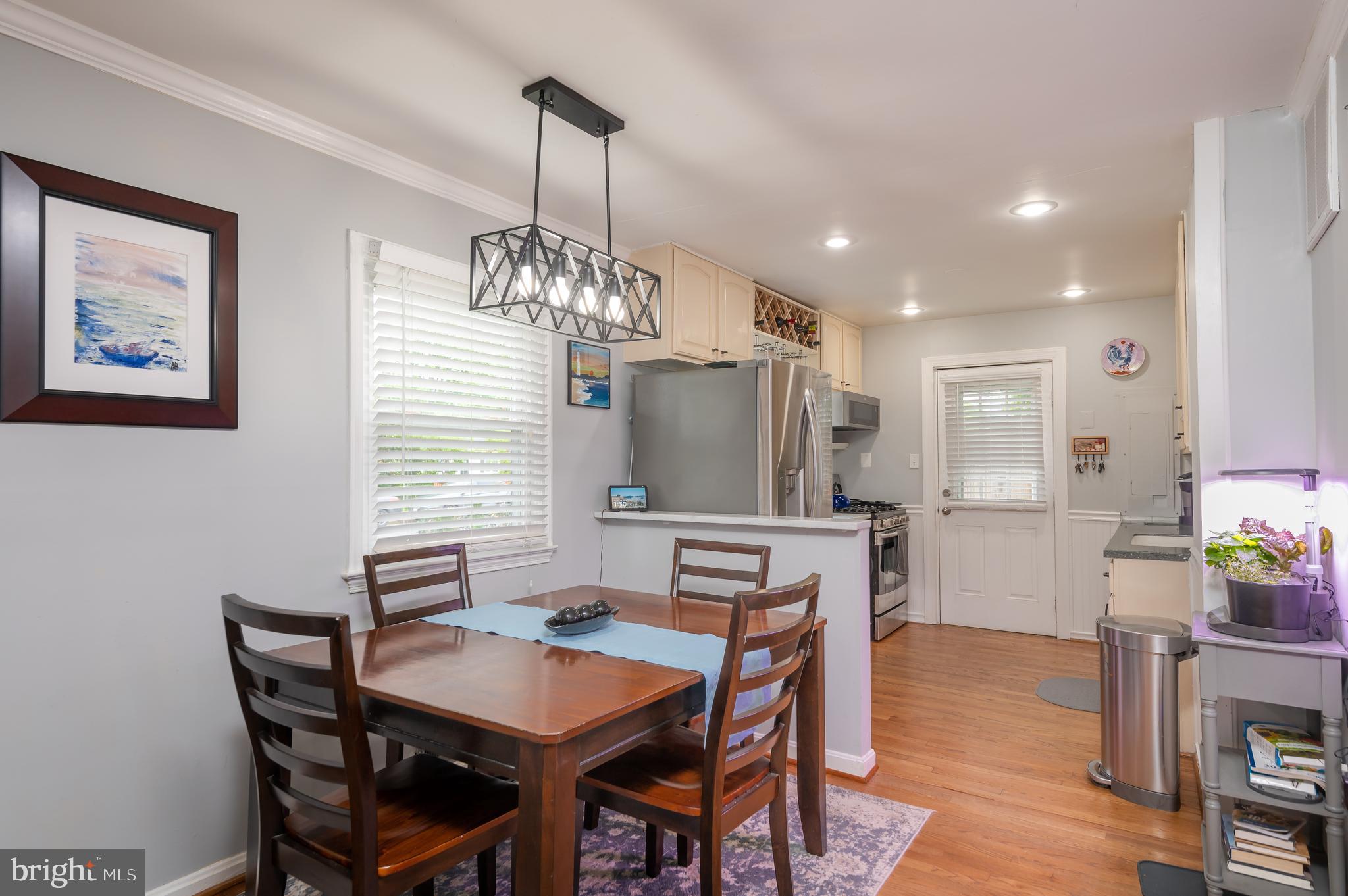 BURGUNDY VILLAGE - Residential