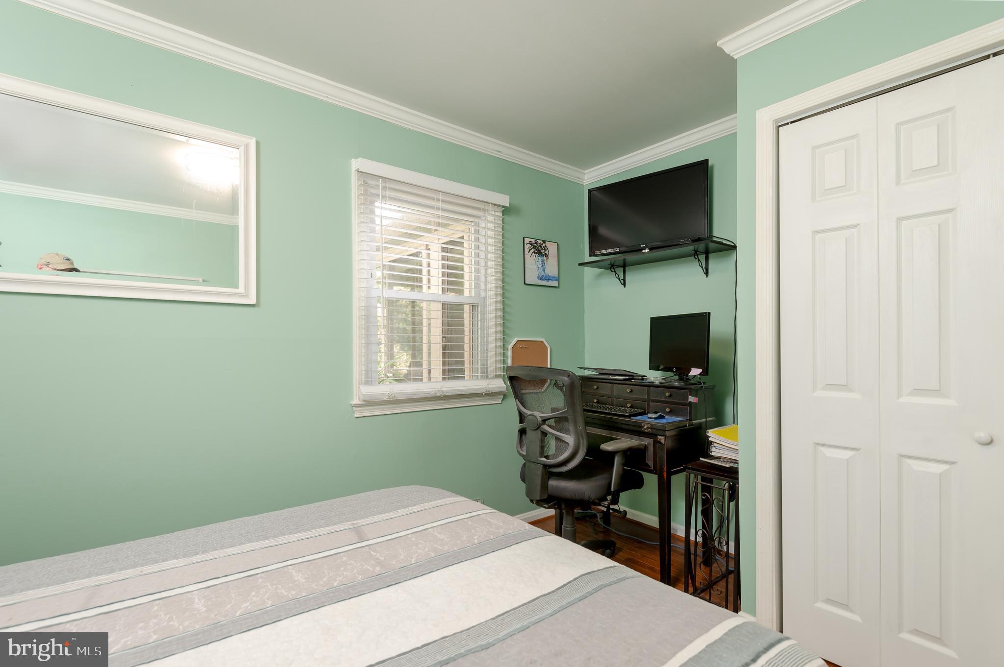 BURGUNDY VILLAGE - Residential