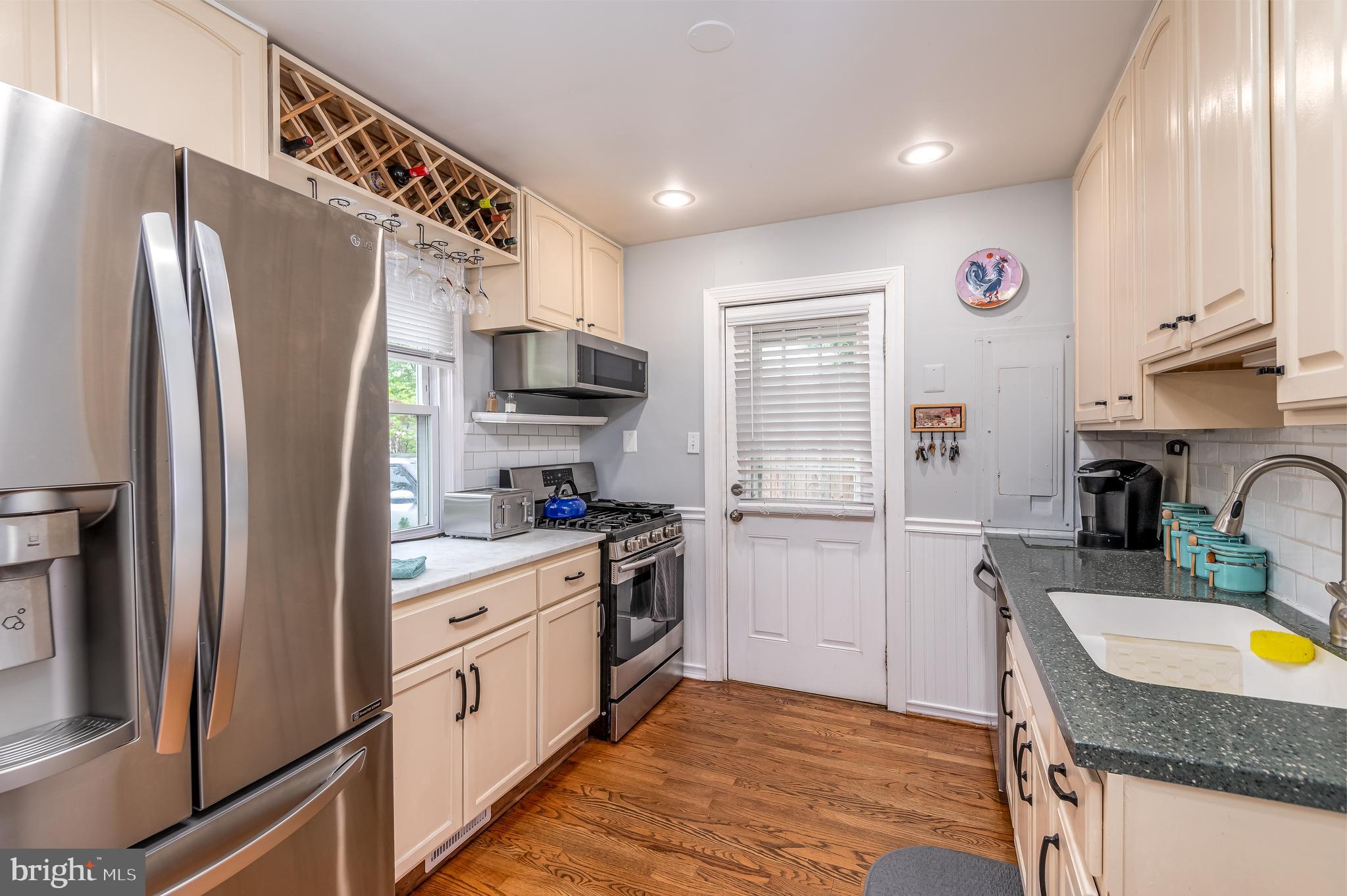 BURGUNDY VILLAGE - Residential