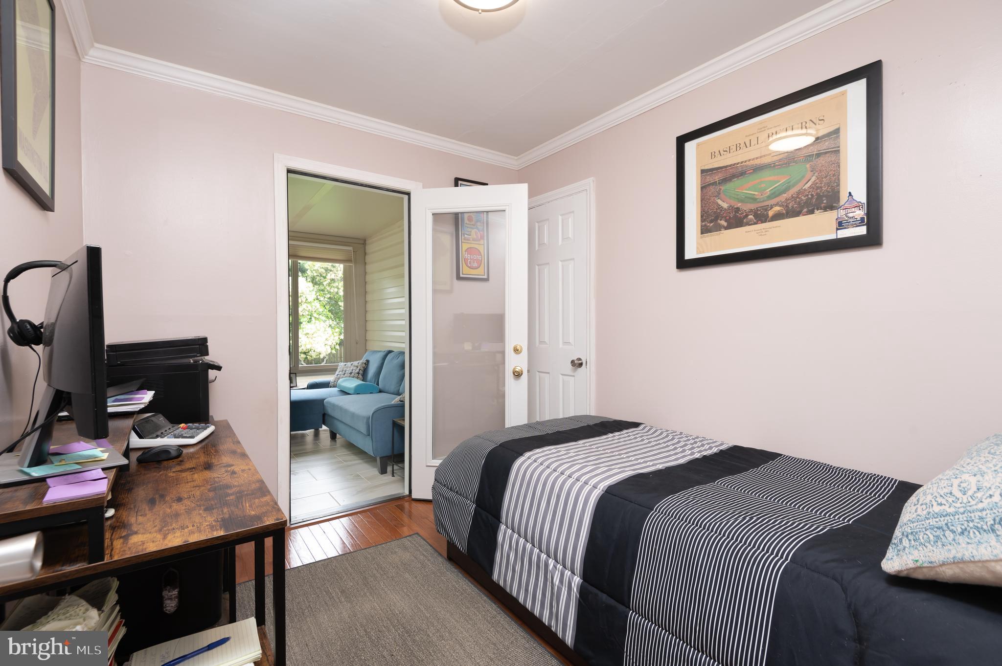 BURGUNDY VILLAGE - Residential