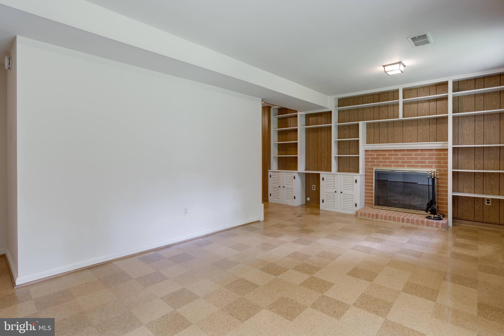 OLD CREEK ESTATES - Residential