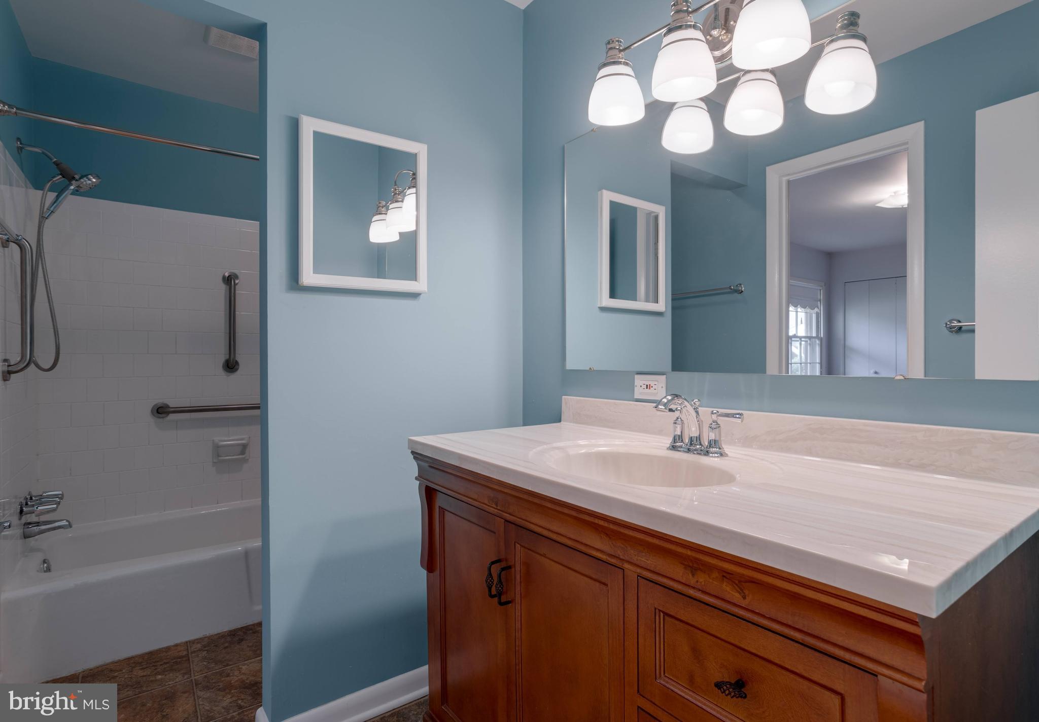 OLD CREEK ESTATES - Residential