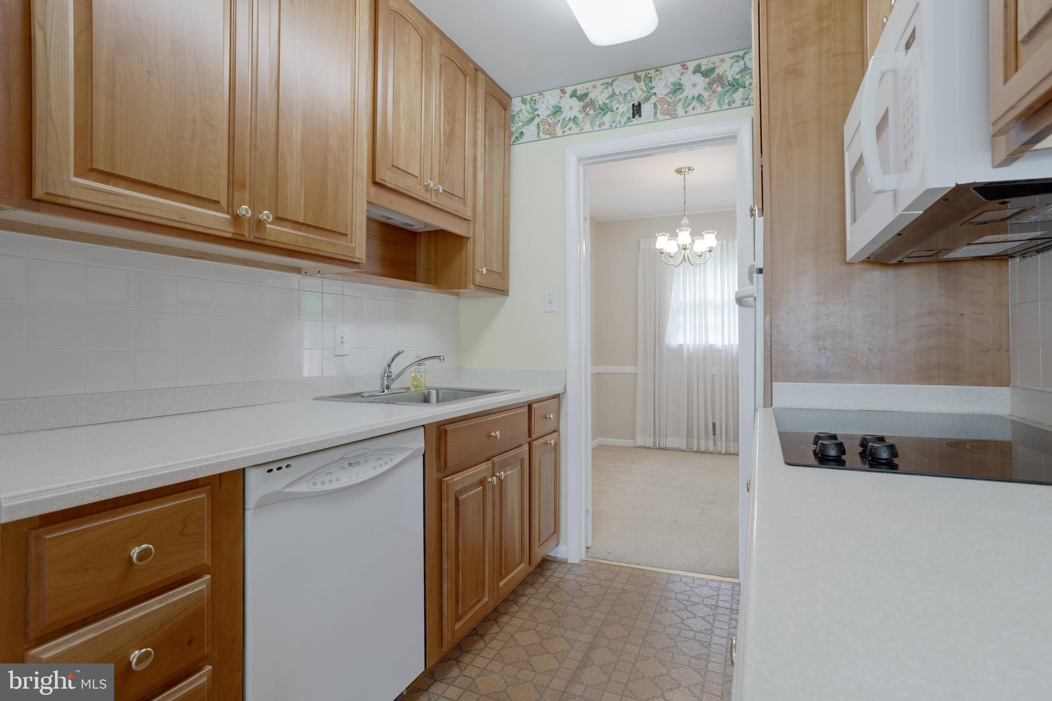 OLD CREEK ESTATES - Residential