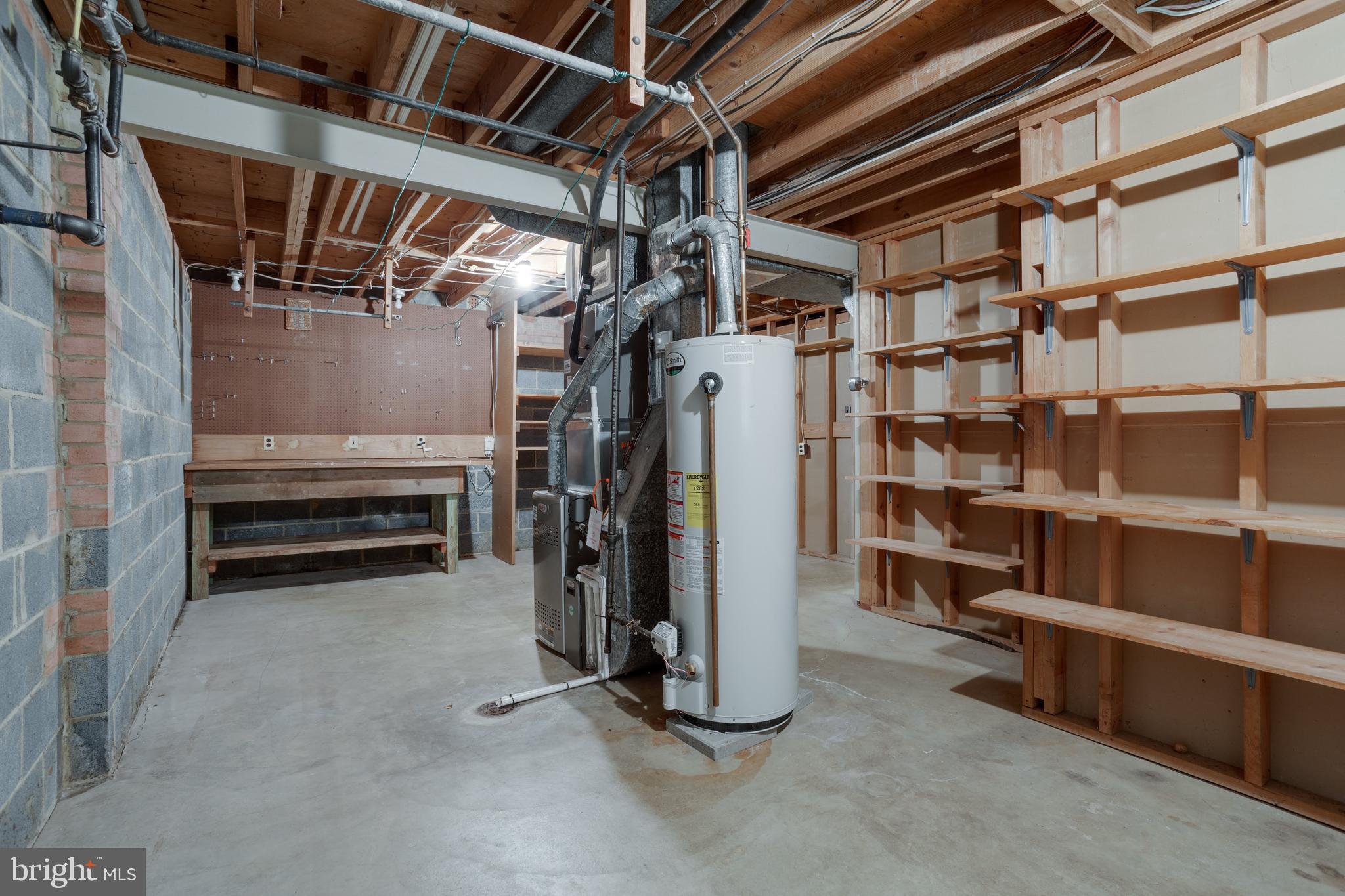 OLD CREEK ESTATES - Residential