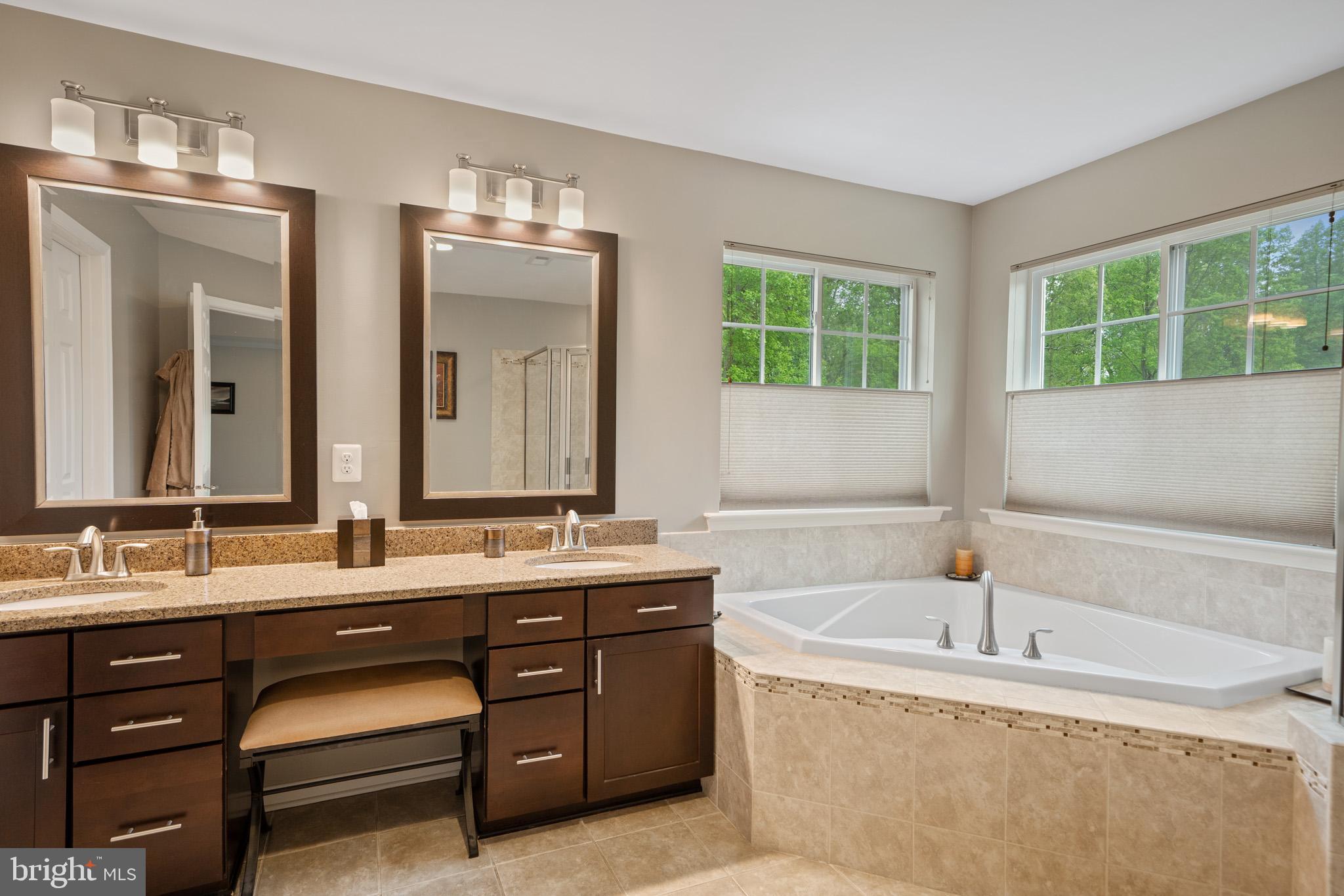 STONELEIGH - Residential