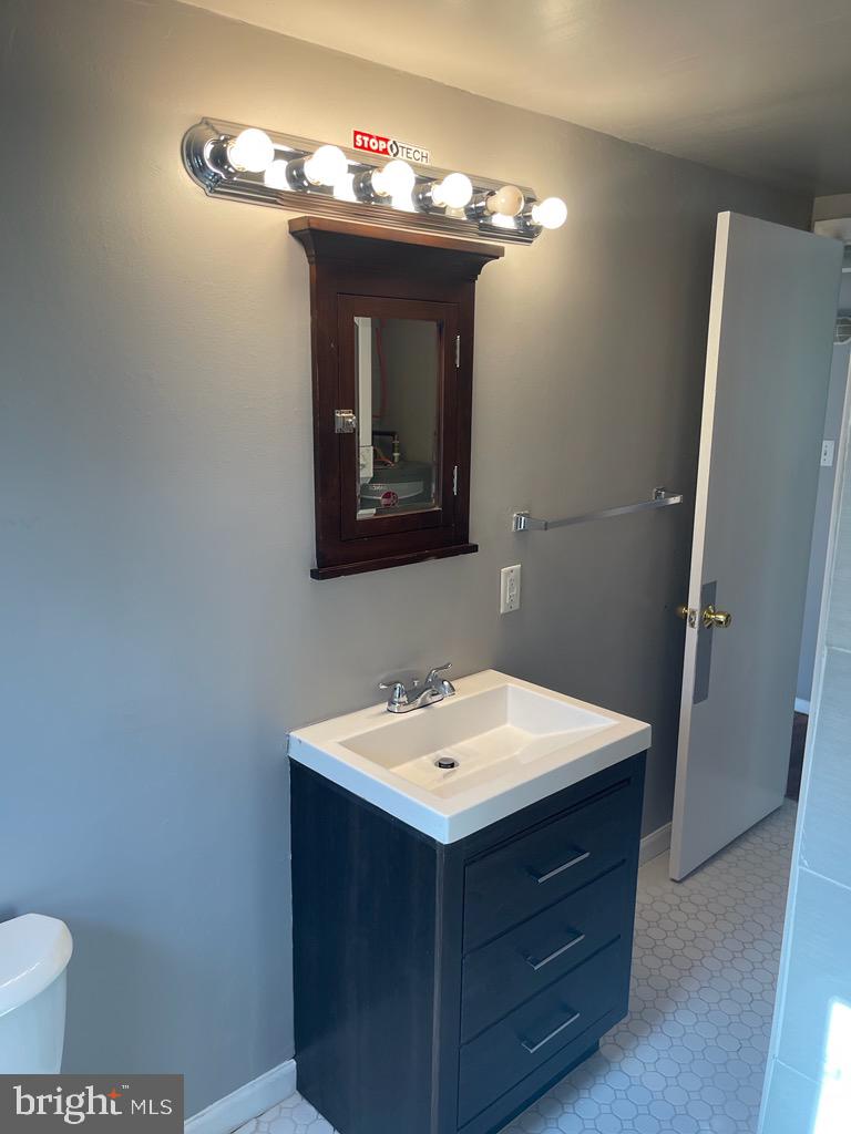 ESSEX - Residential Lease