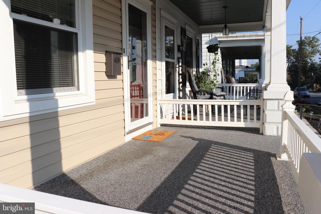 Photo of 318 W SUNSET AVE, EPHRATA, PA 17522 (MLS # PALA2040542)