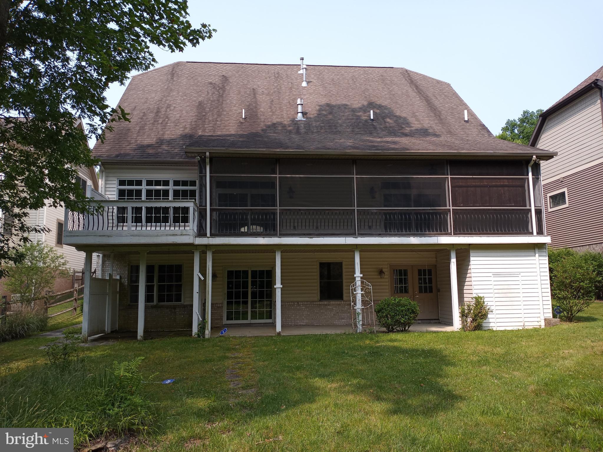 IMPERIAL WOODS - Residential