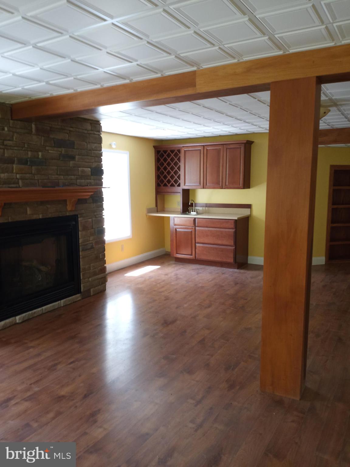 IMPERIAL WOODS - Residential