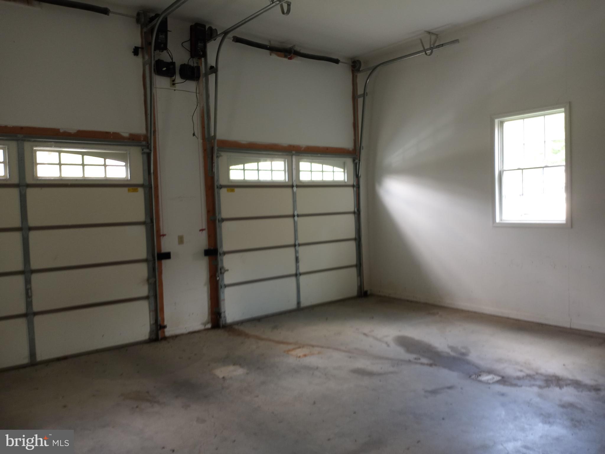 IMPERIAL WOODS - Residential