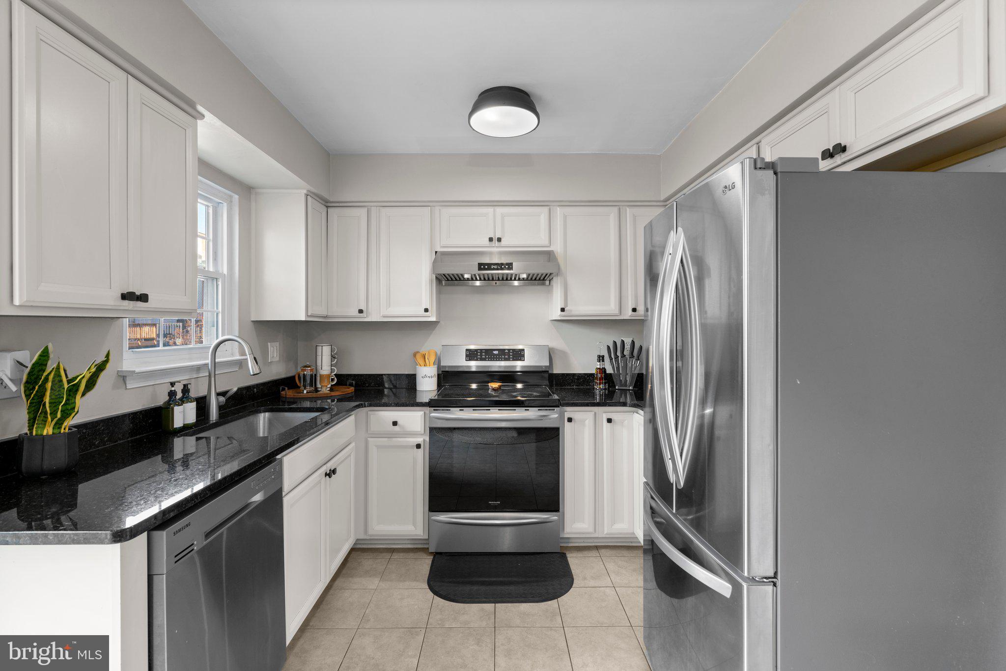 RICHARDSON MEWS - Residential