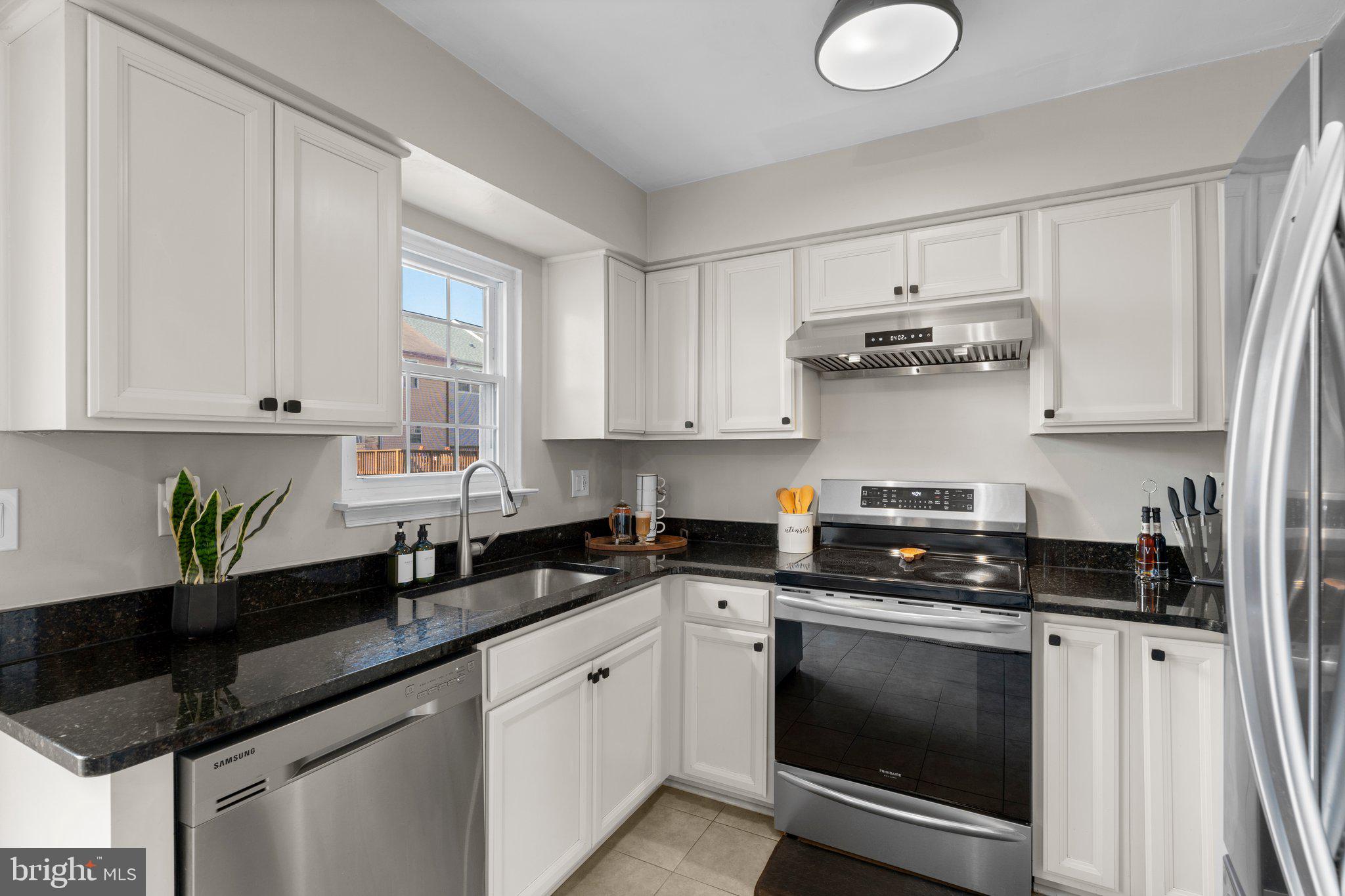 RICHARDSON MEWS - Residential