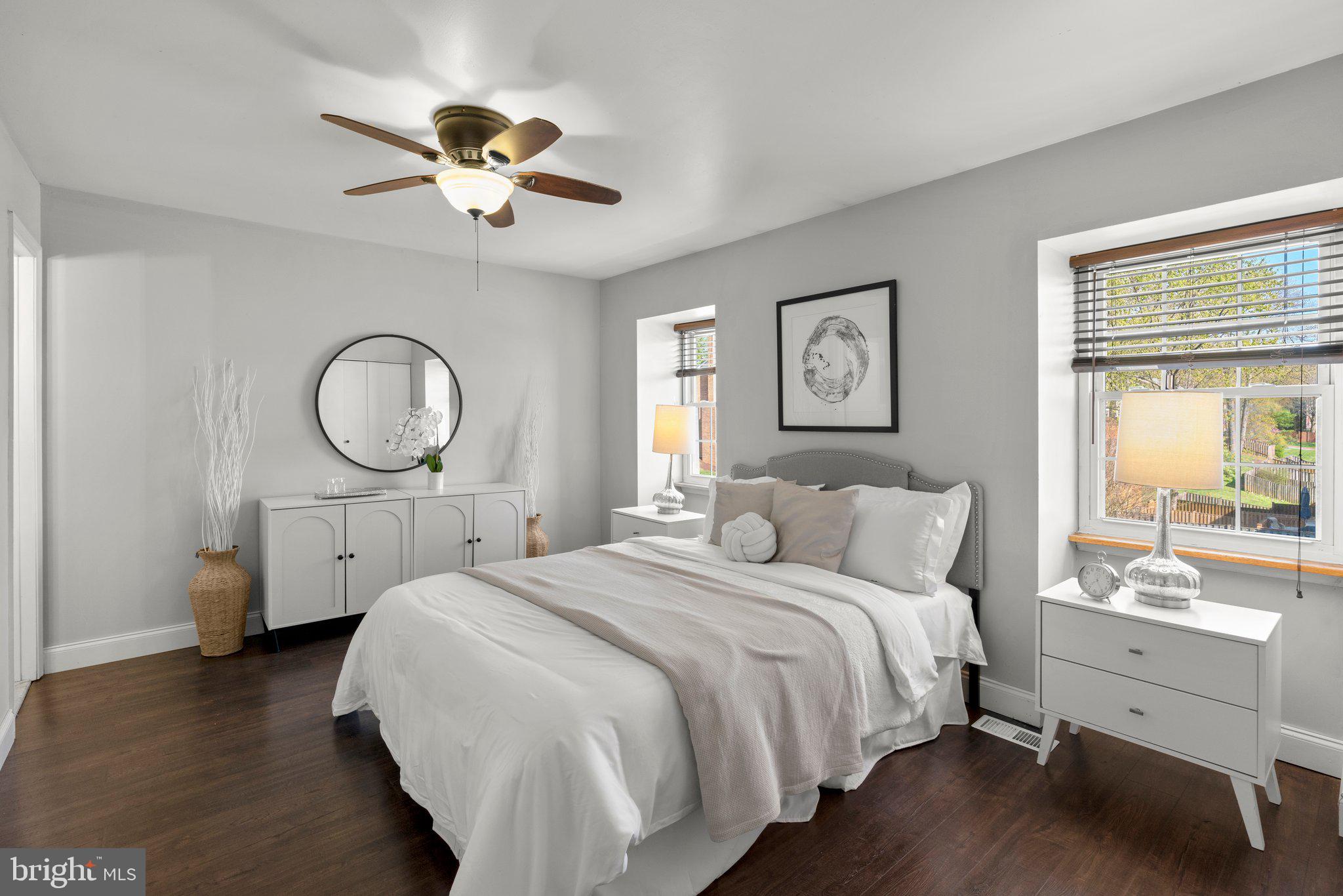 RICHARDSON MEWS - Residential