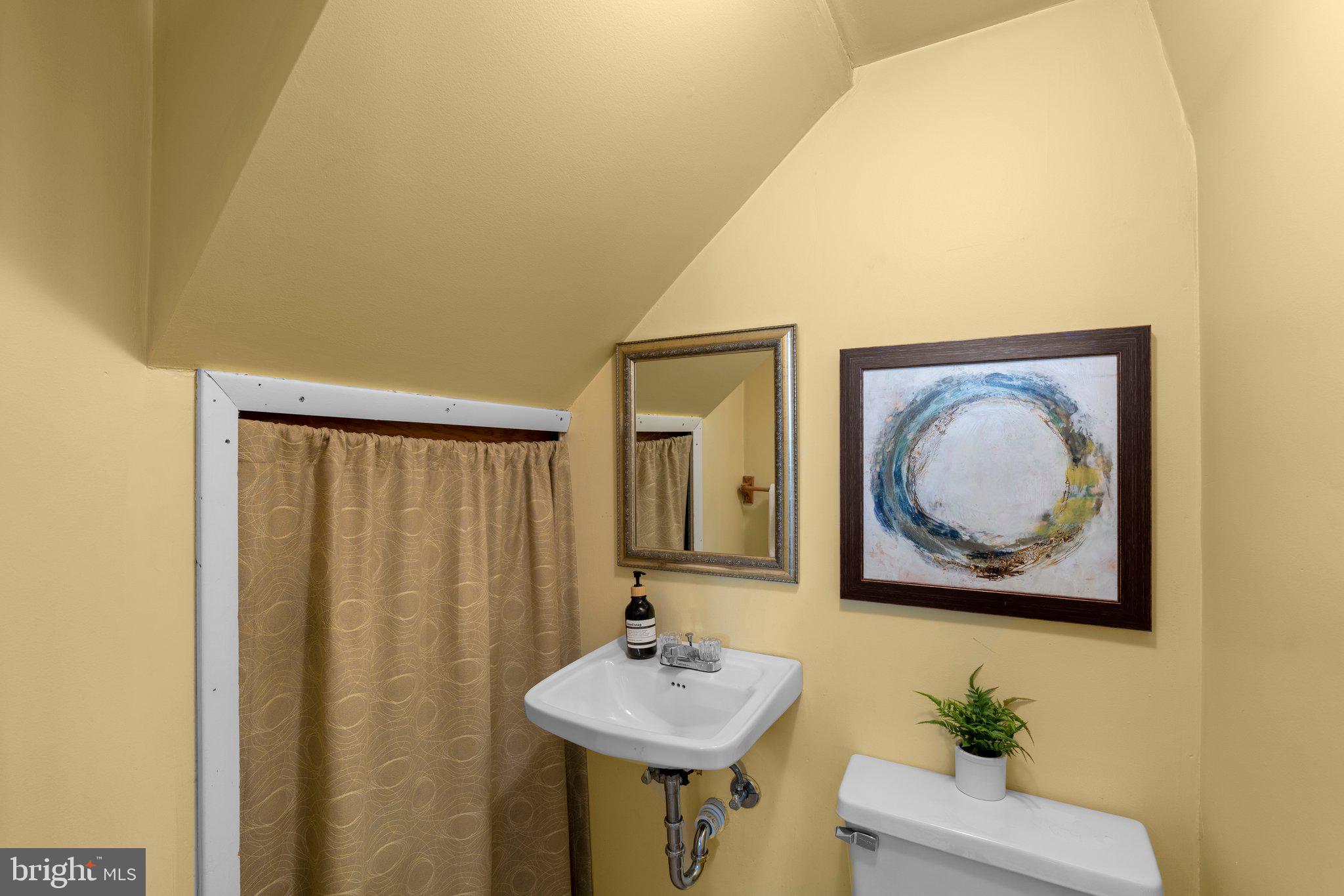 RICHARDSON MEWS - Residential