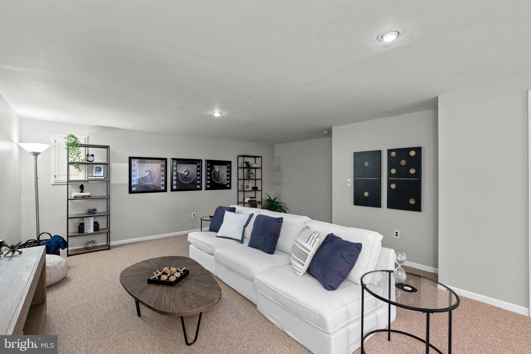 RICHARDSON MEWS - Residential