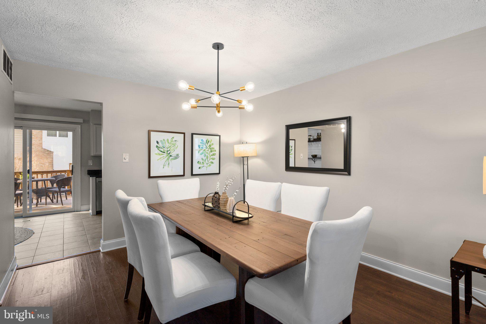 RICHARDSON MEWS - Residential