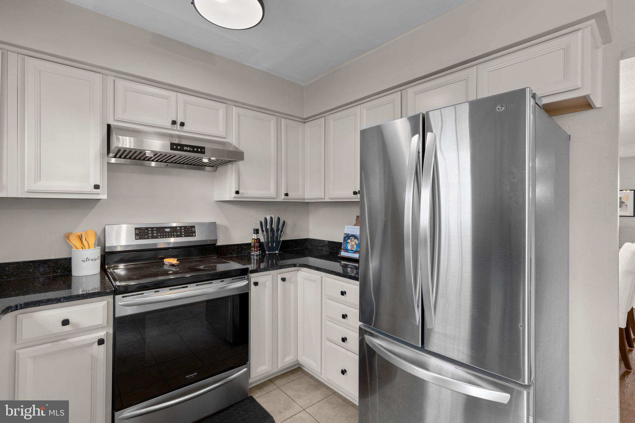 RICHARDSON MEWS - Residential