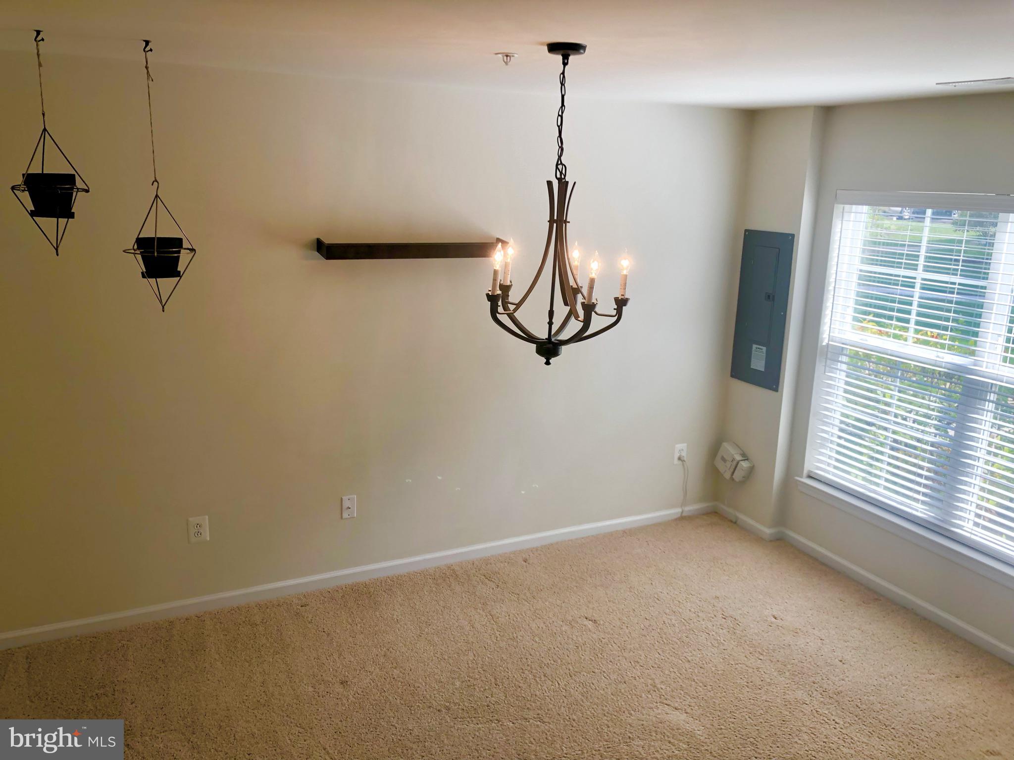 7226 SILVER THORN WAY