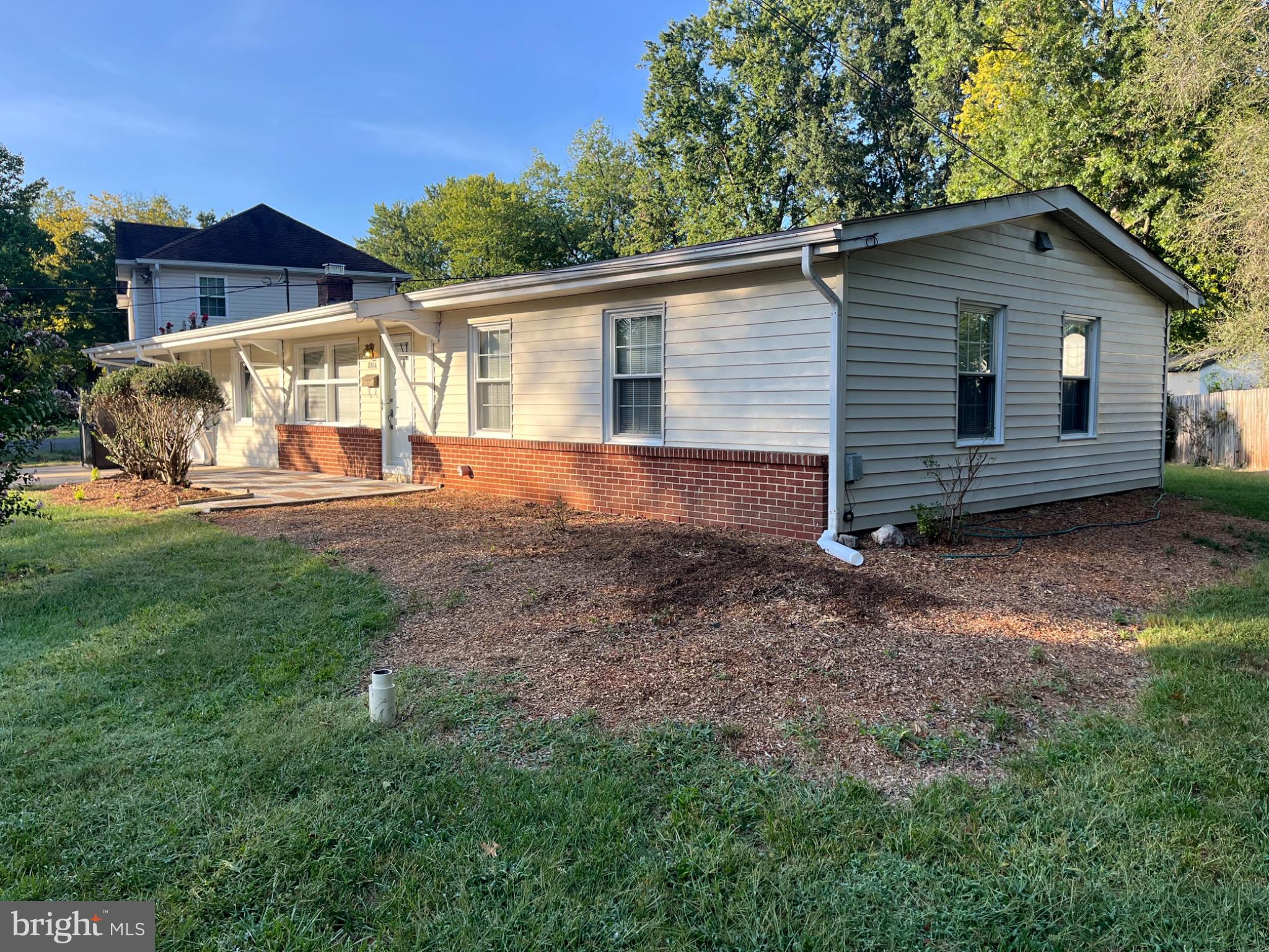 8114 NORWOOD DRIVE