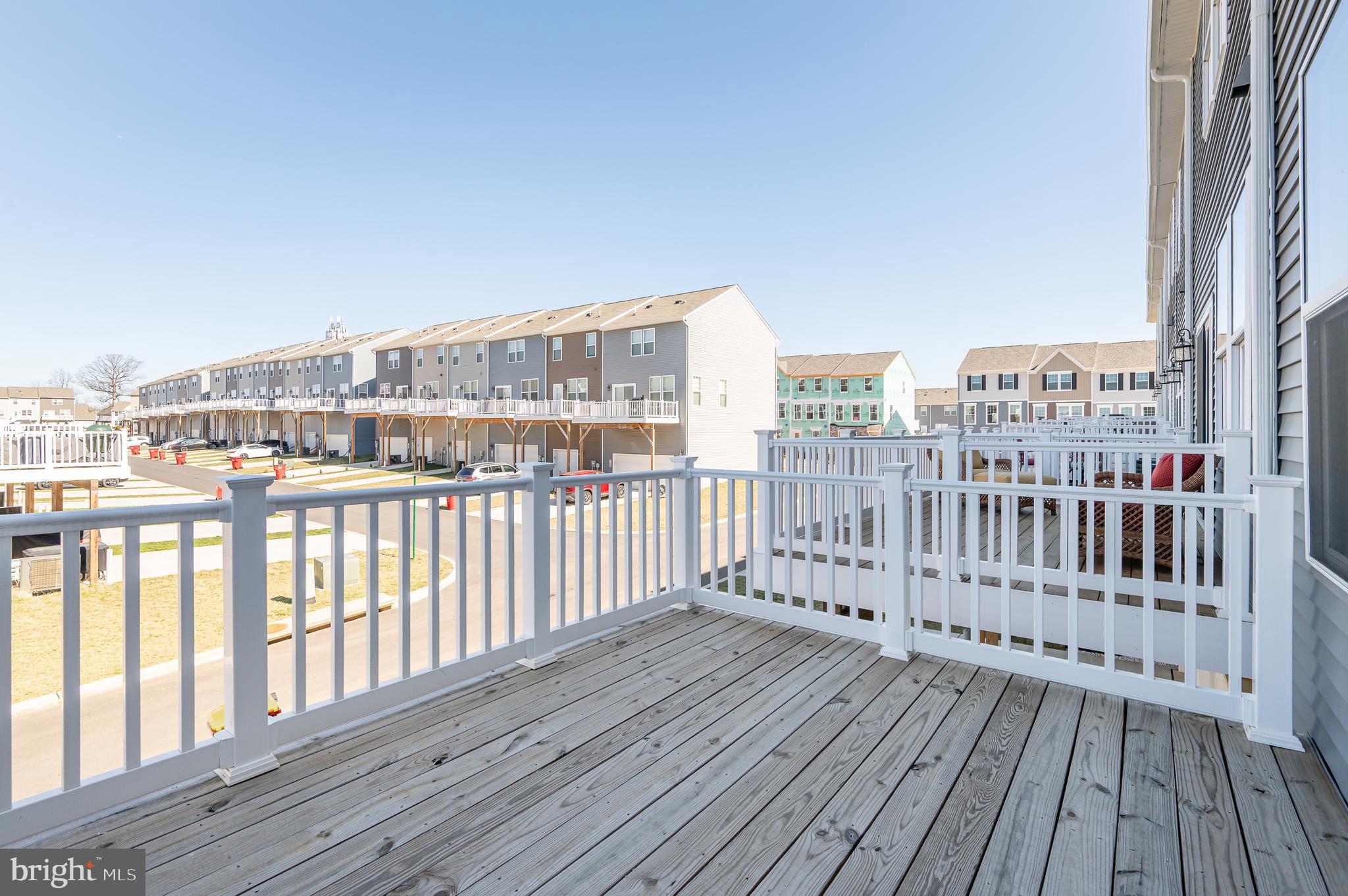 PRESIDENTS POINTE - Residential